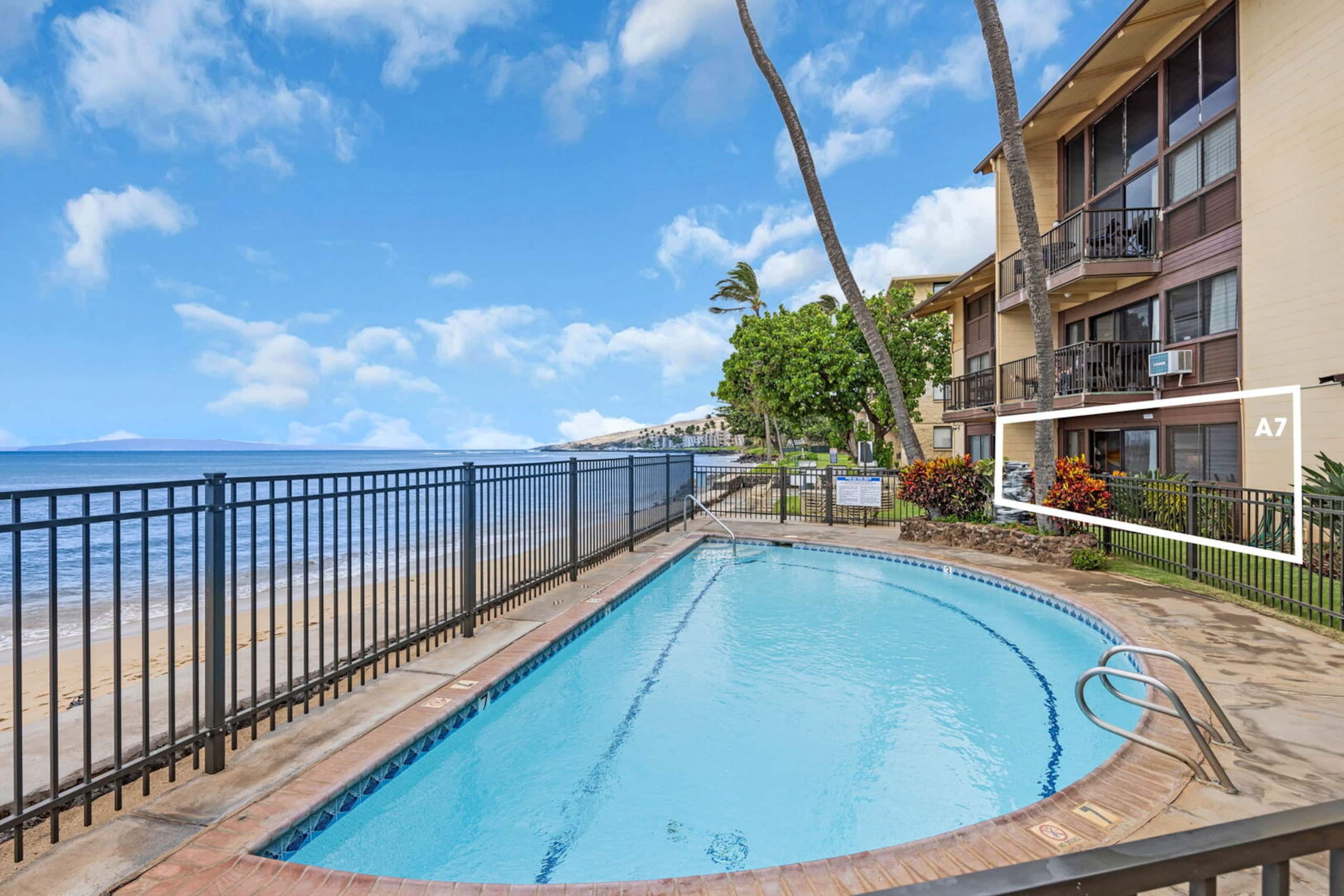 Condo in Maui County · ★4.66 · 1 bedroom · 2 beds · 1 private bath - Image 5
