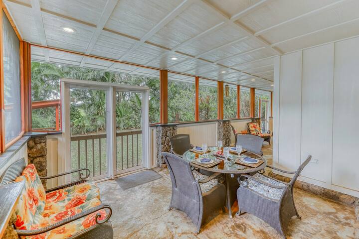 Beautiful 4BR | Hot Tub | Patio | Garage Parking gallery image 3