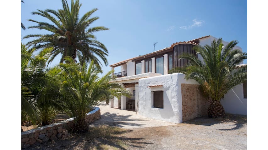 Ibiza Villas 2000⁩ managed Airbnb listing 1