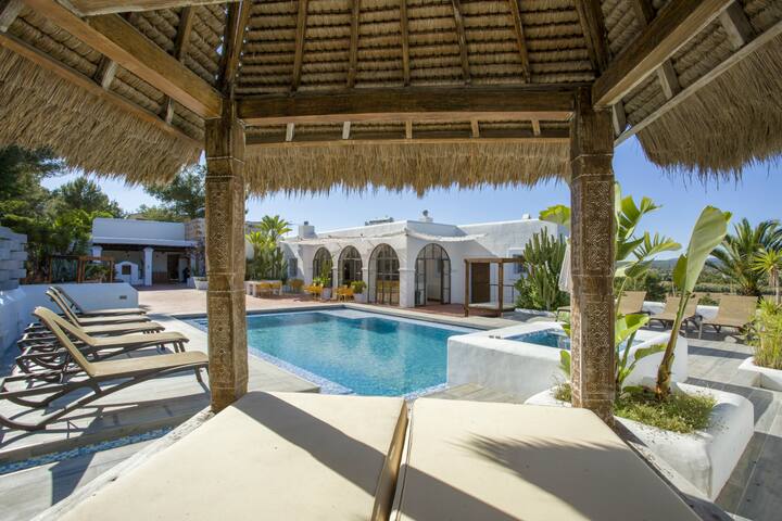 Ibiza Villas 2000⁩ managed Airbnb listing 1