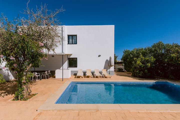 Ibiza Villas 2000⁩ managed Airbnb listing 3