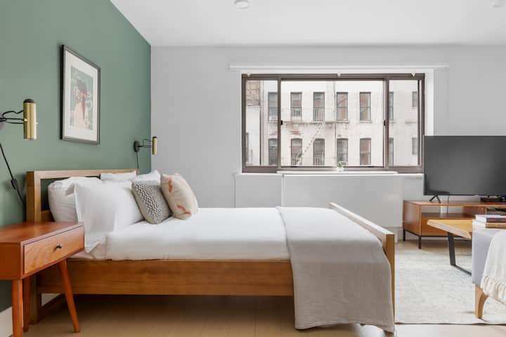 Blueground | Midtown, Gym, Nr Times Sq - New York City, NY
