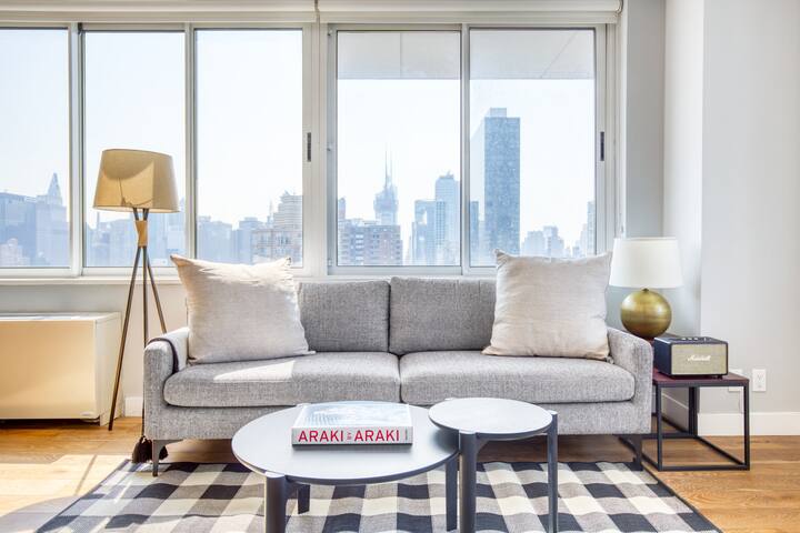 Blueground | Hell’s Kitchen, pool, nr Times Sq gallery image 3