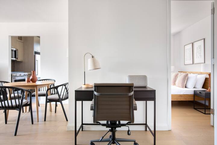 Blueground | Tribeca, great views & indoor pool gallery image 4