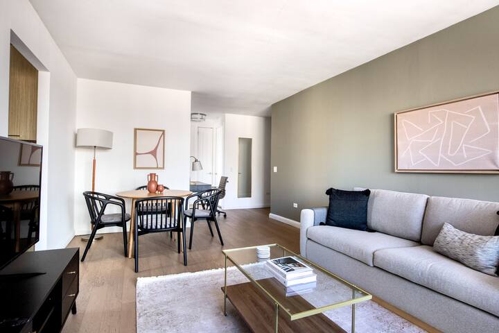 Blueground | Tribeca, great views & indoor pool gallery image 3