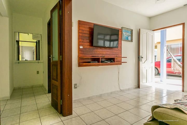 Aluguel Barra da Lagoa- Corredor Santiago Mato managed Airbnb listing 2