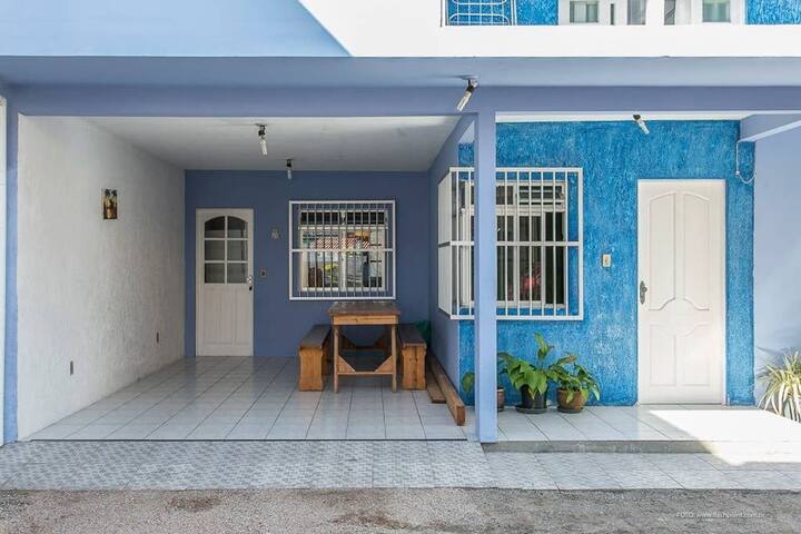 Aluguel Barra da Lagoa- Corredor Santiago Mato managed Airbnb listing 2