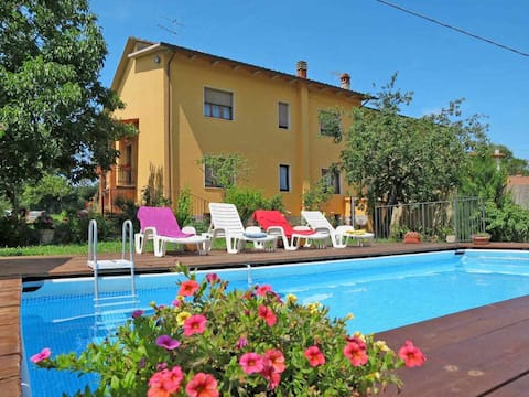 Delightful country house with Ac & pool