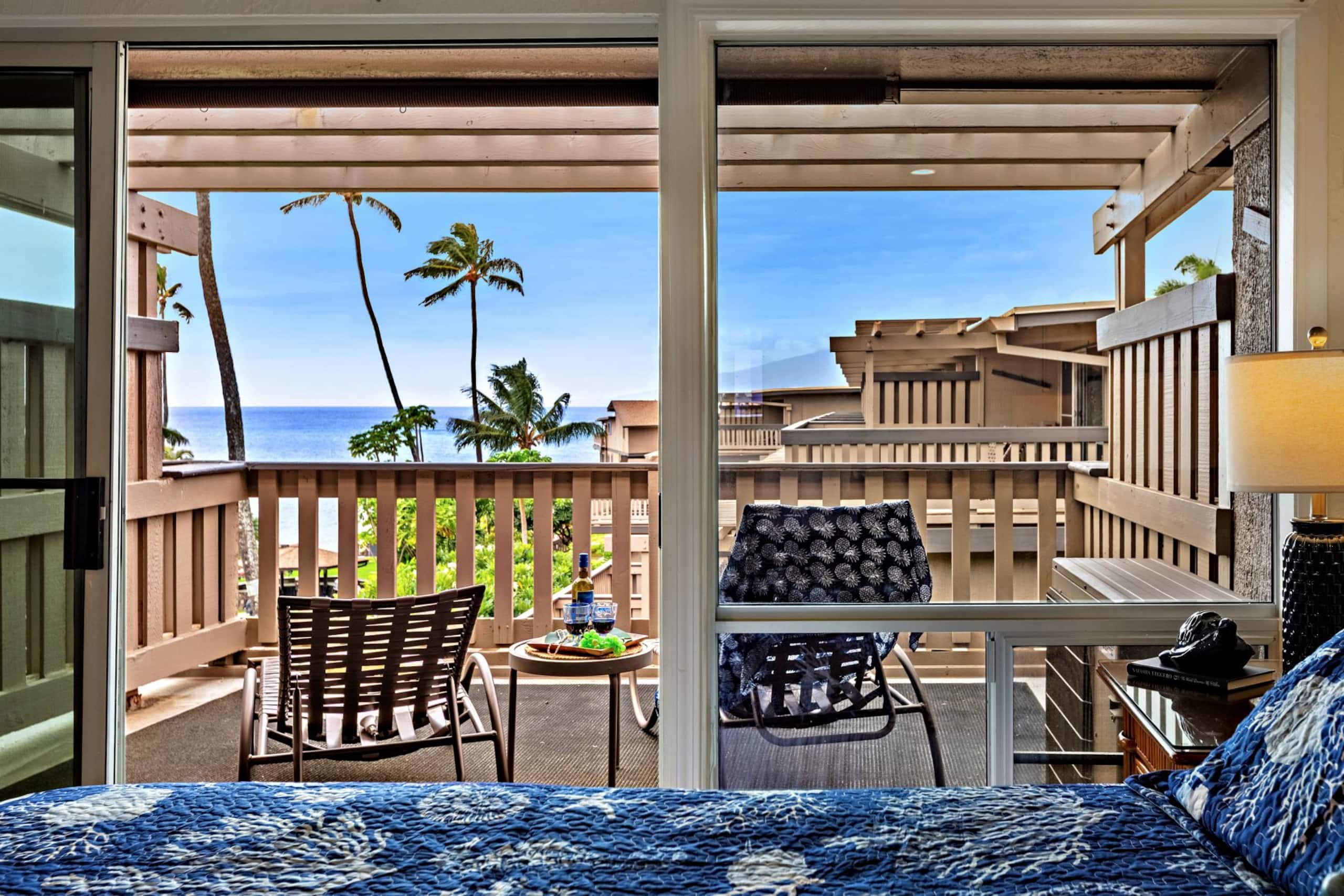 Condo in Lahaina · ★4.0 · 2 bedrooms · 4 beds · 2.5 baths - Image 23