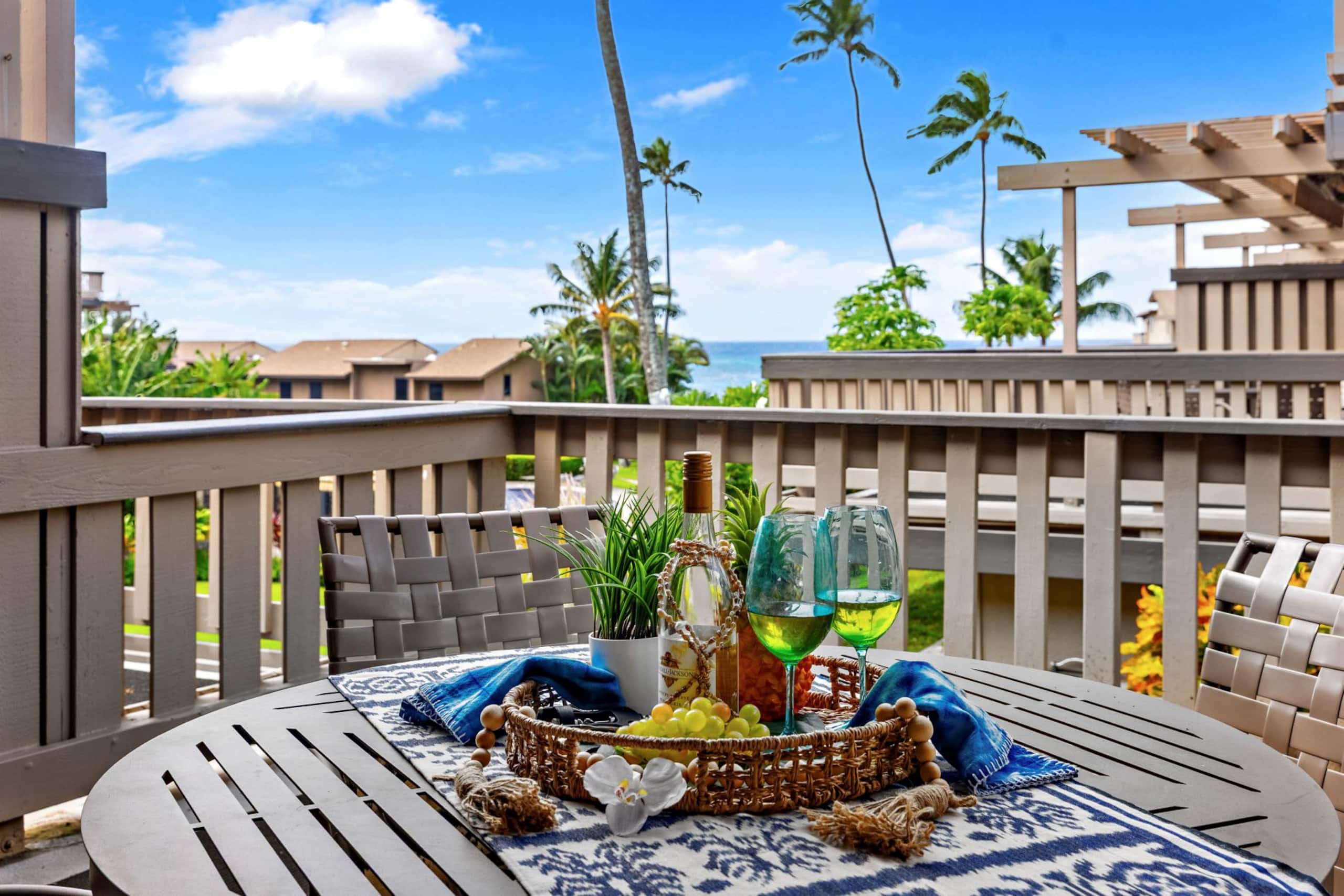 Condo in Lahaina · ★4.0 · 2 bedrooms · 4 beds · 2.5 baths - Image 2