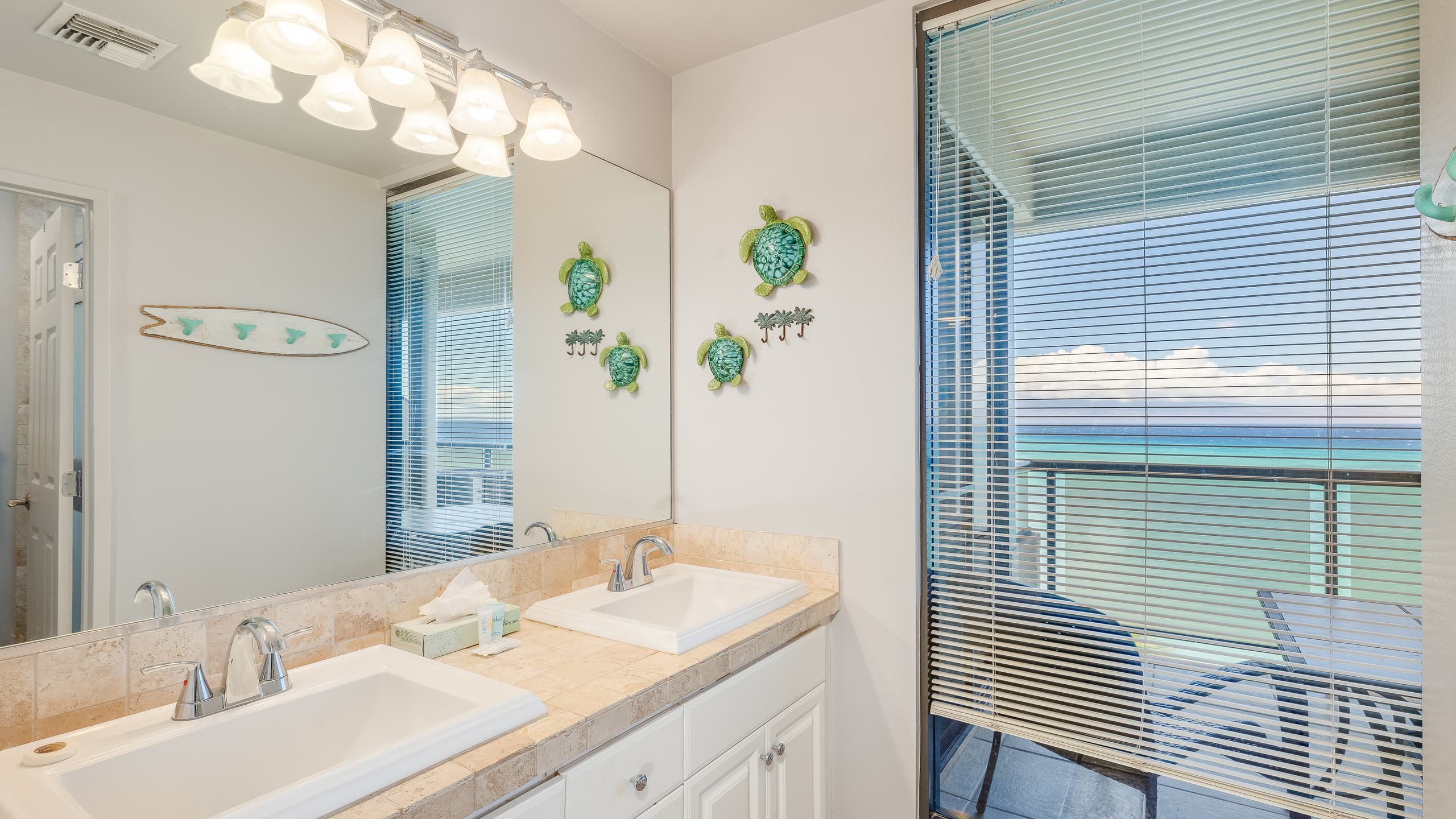 Condo in Lahaina · ★4.9 · 2 bedrooms · 4 beds · 2 baths - Image 30