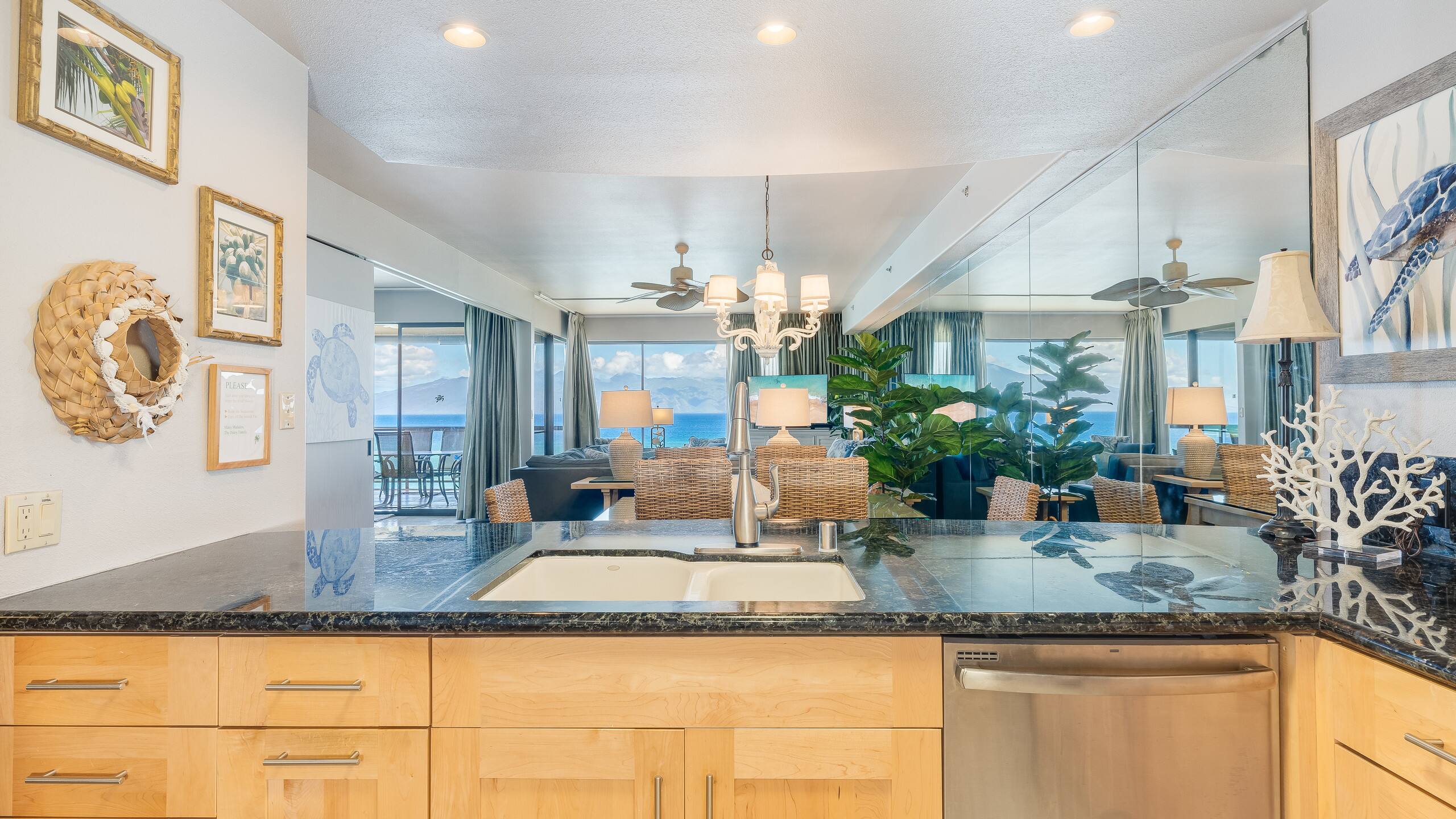 Condo in Lahaina · ★4.9 · 2 bedrooms · 4 beds · 2 baths - Image 15