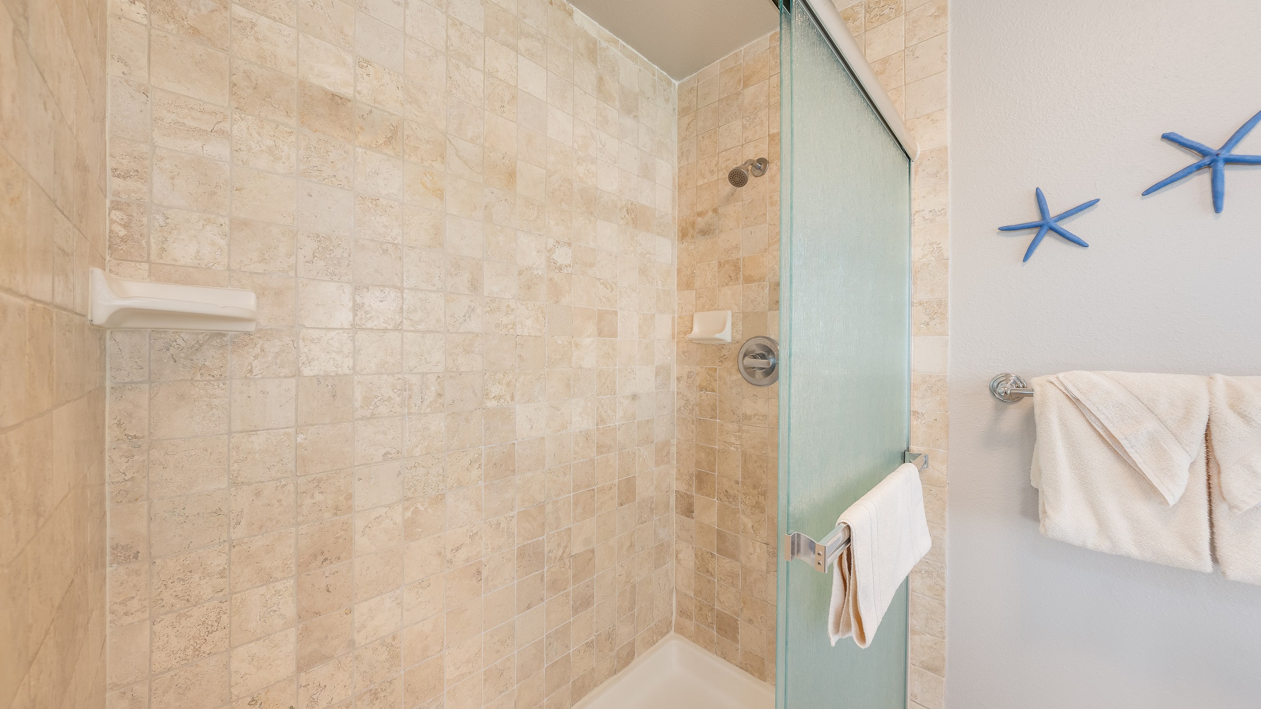 Condo in Lahaina · ★4.9 · 2 bedrooms · 4 beds · 2 baths - Image 27
