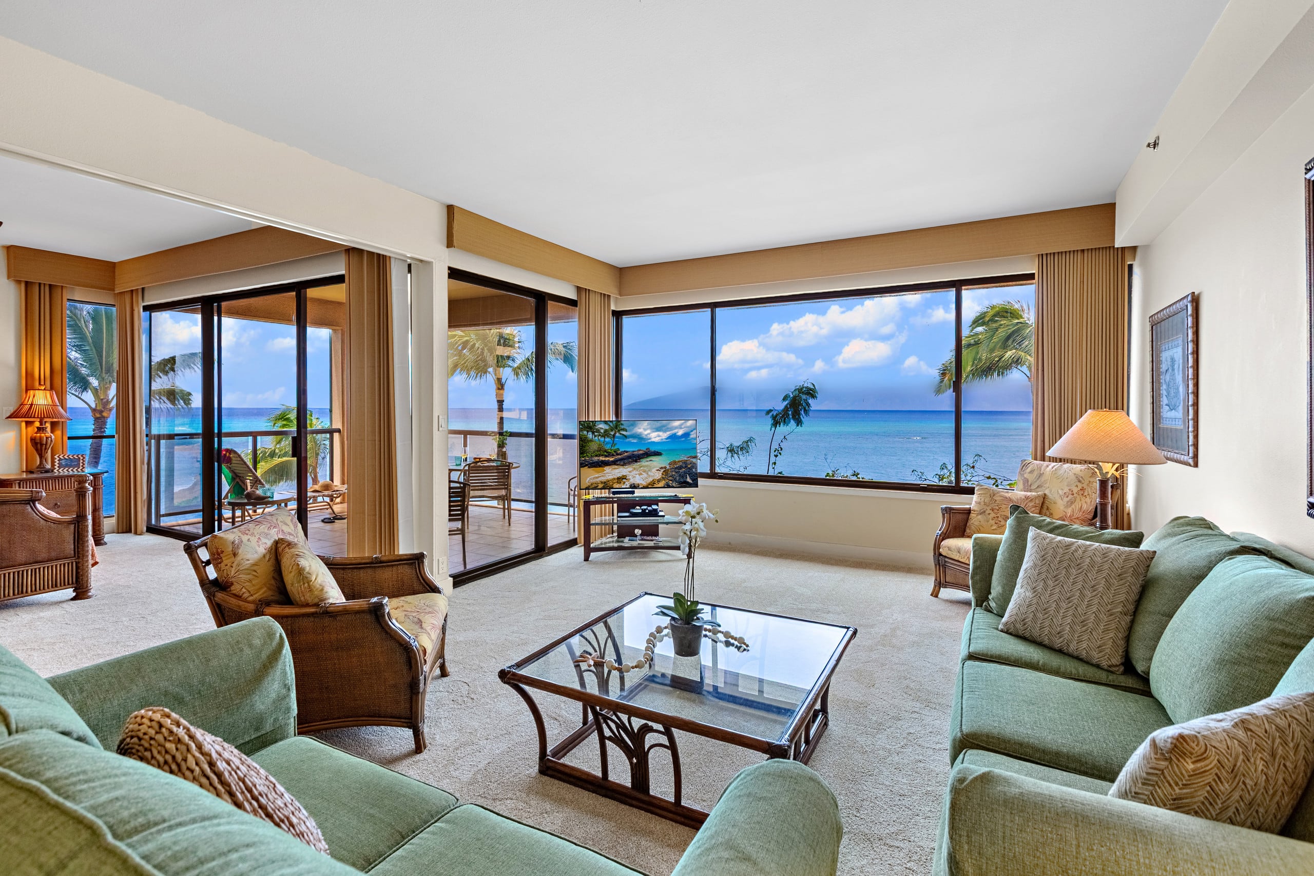 Condo in Lahaina · ★4.86 · 2 bedrooms · 4 beds · 2 baths - Image 2