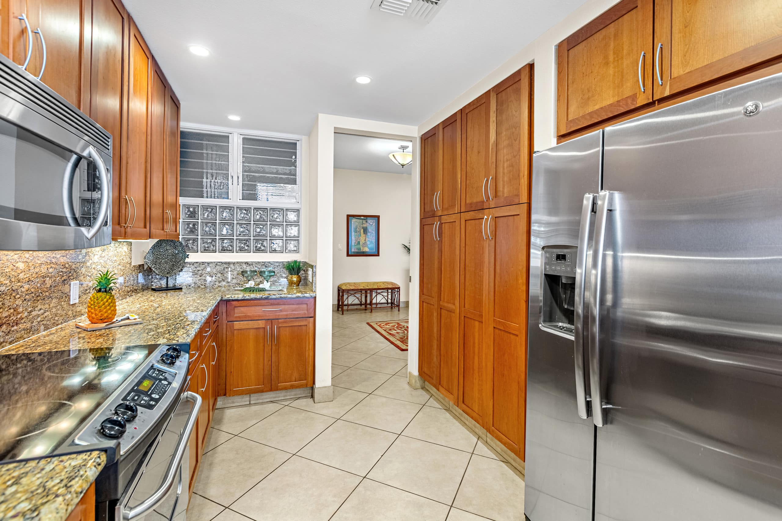 Condo in Lahaina · ★4.86 · 2 bedrooms · 4 beds · 2 baths - Image 13