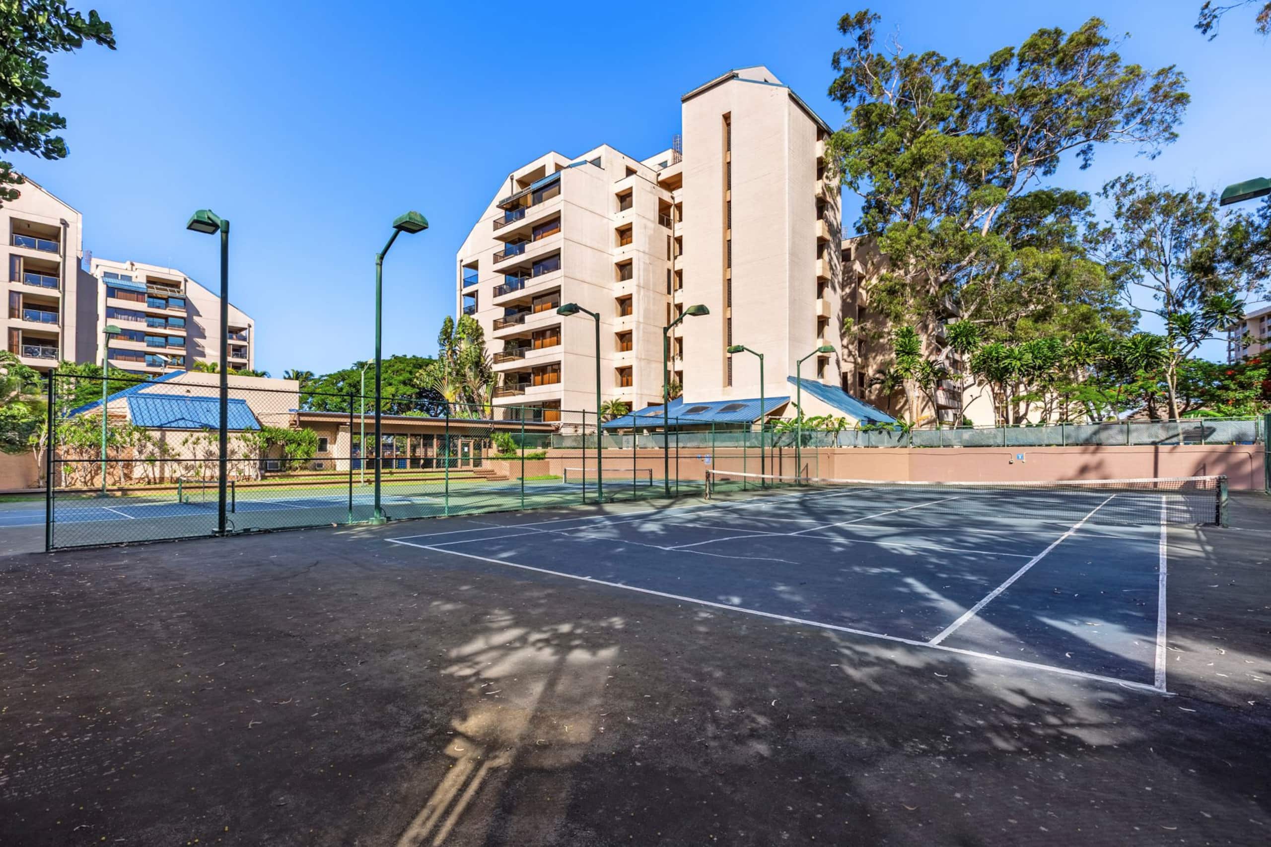 Condo in Lahaina · ★5.0 · 2 bedrooms · 3 beds · 2 baths - Image 42