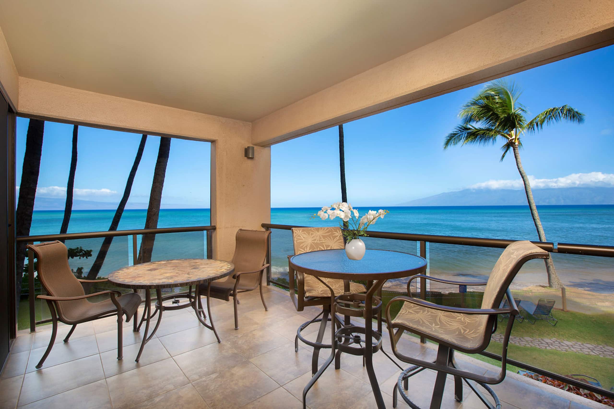 Condo in Lahaina · ★5.0 · 2 bedrooms · 3 beds · 2 baths - Image 2