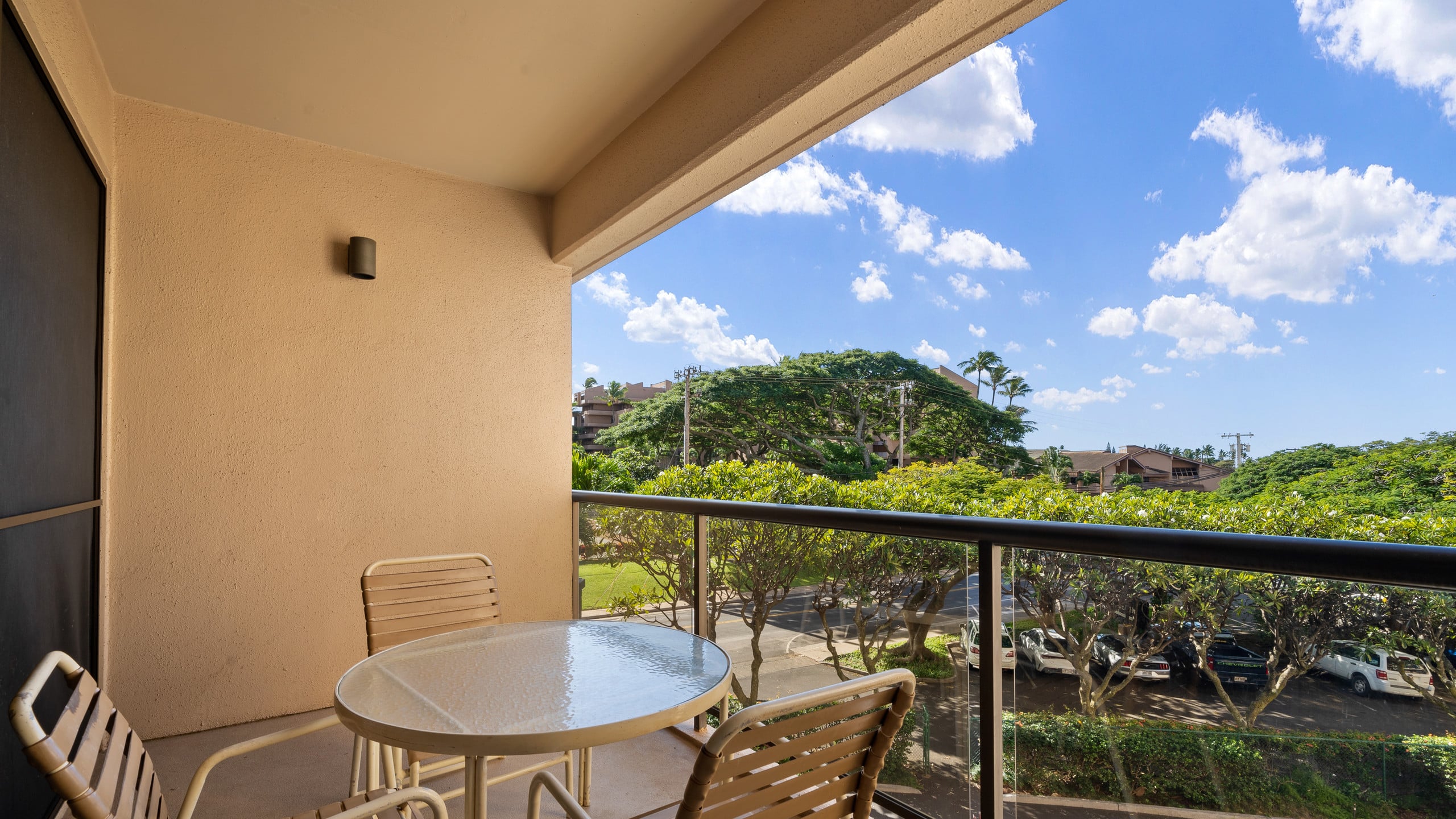 Condo in Lahaina · ★4.53 · 1 bedroom · 2 beds · 2 private baths - Image 9