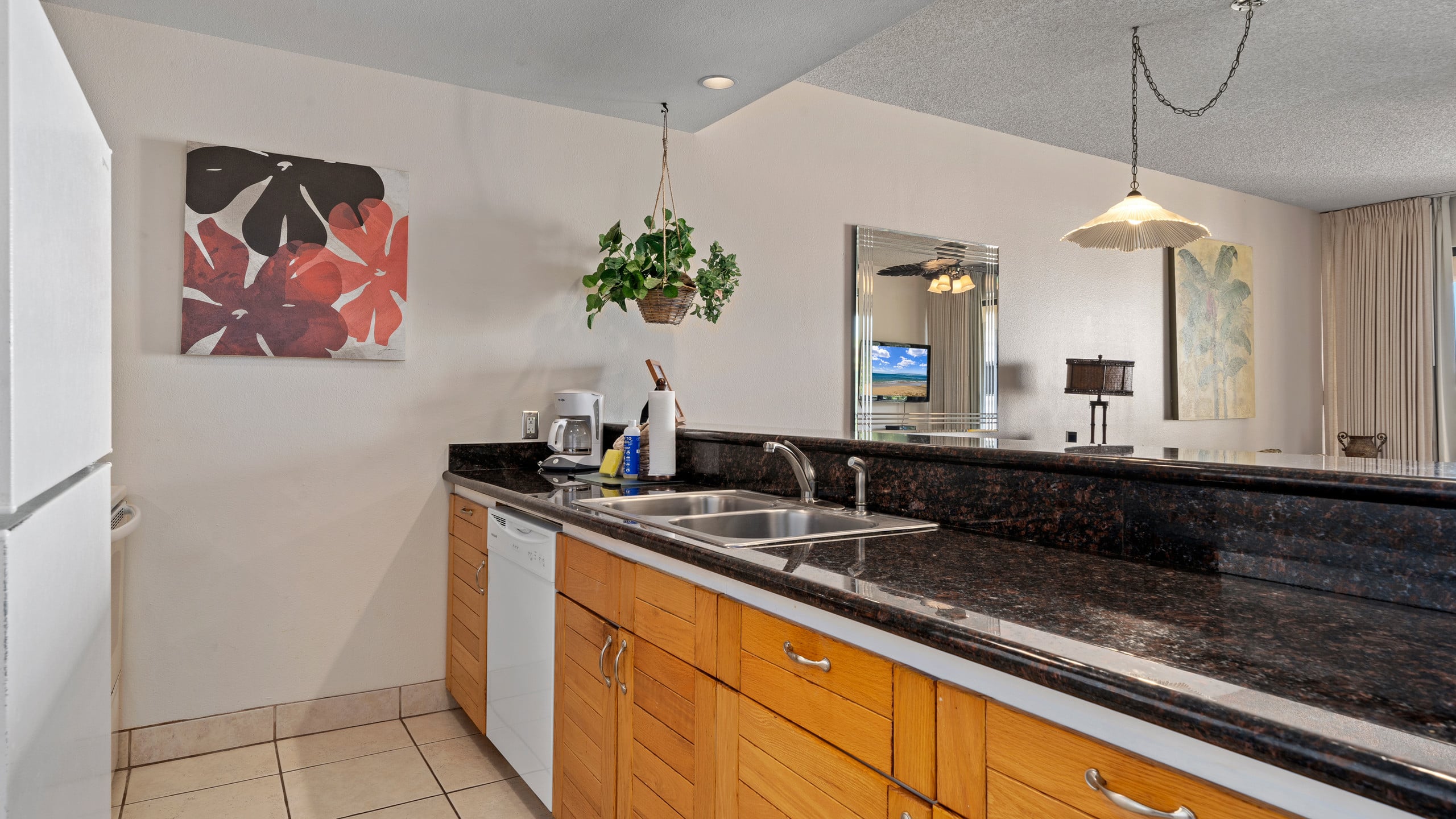 Condo in Lahaina · ★4.53 · 1 bedroom · 2 beds · 2 private baths - Image 14