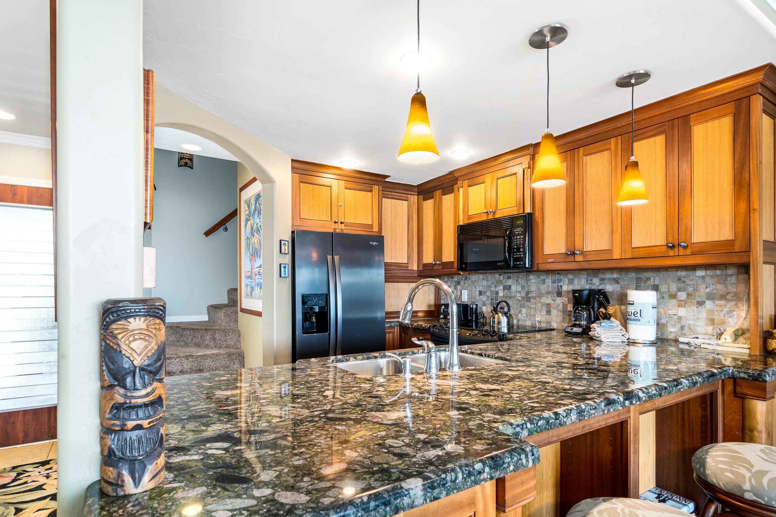 Condo in Lahaina · ★4.6 · 2 bedrooms · 3 beds · 2 baths - Image 3
