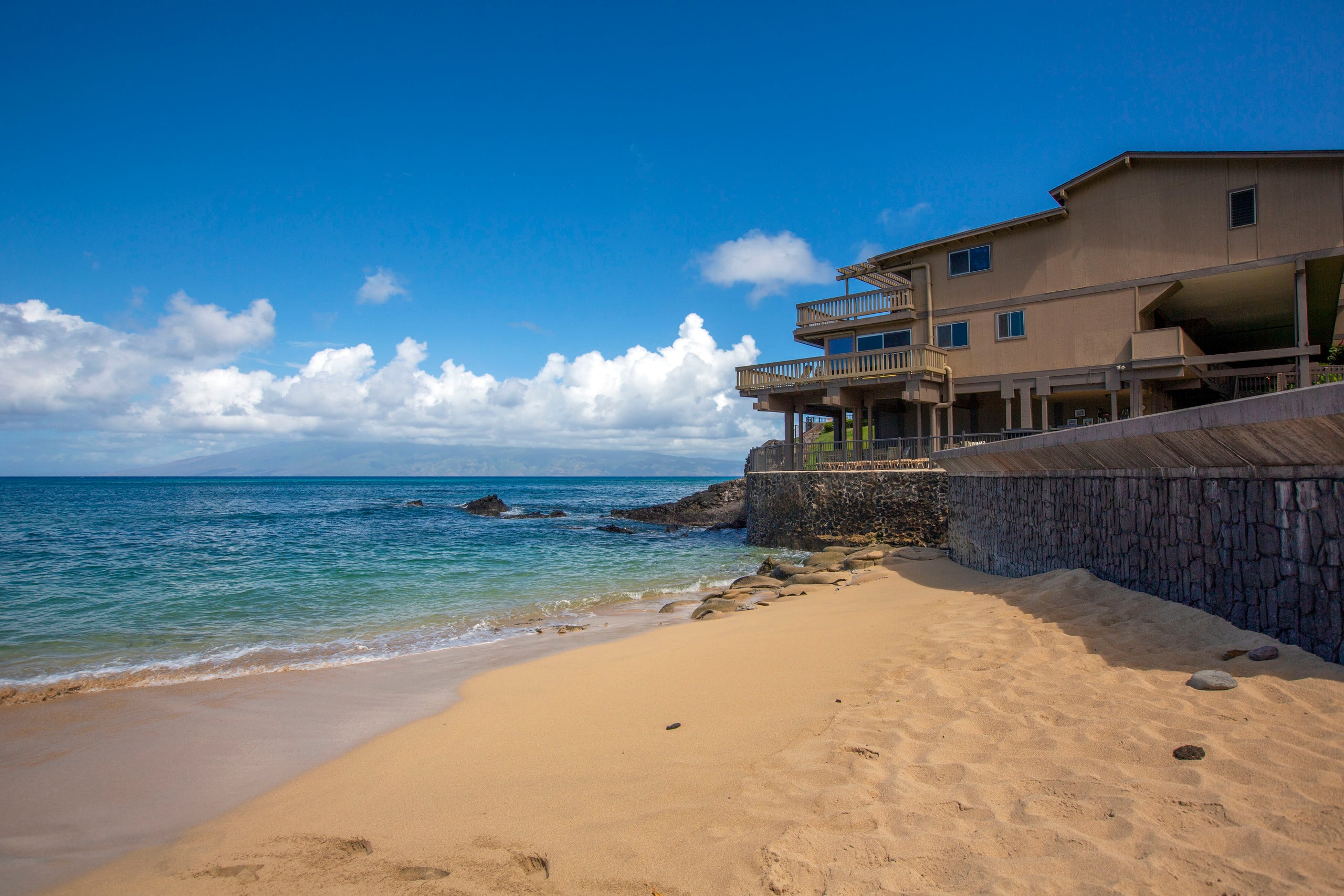 Condo in Lahaina · ★4.6 · 2 bedrooms · 3 beds · 2 baths - Image 39