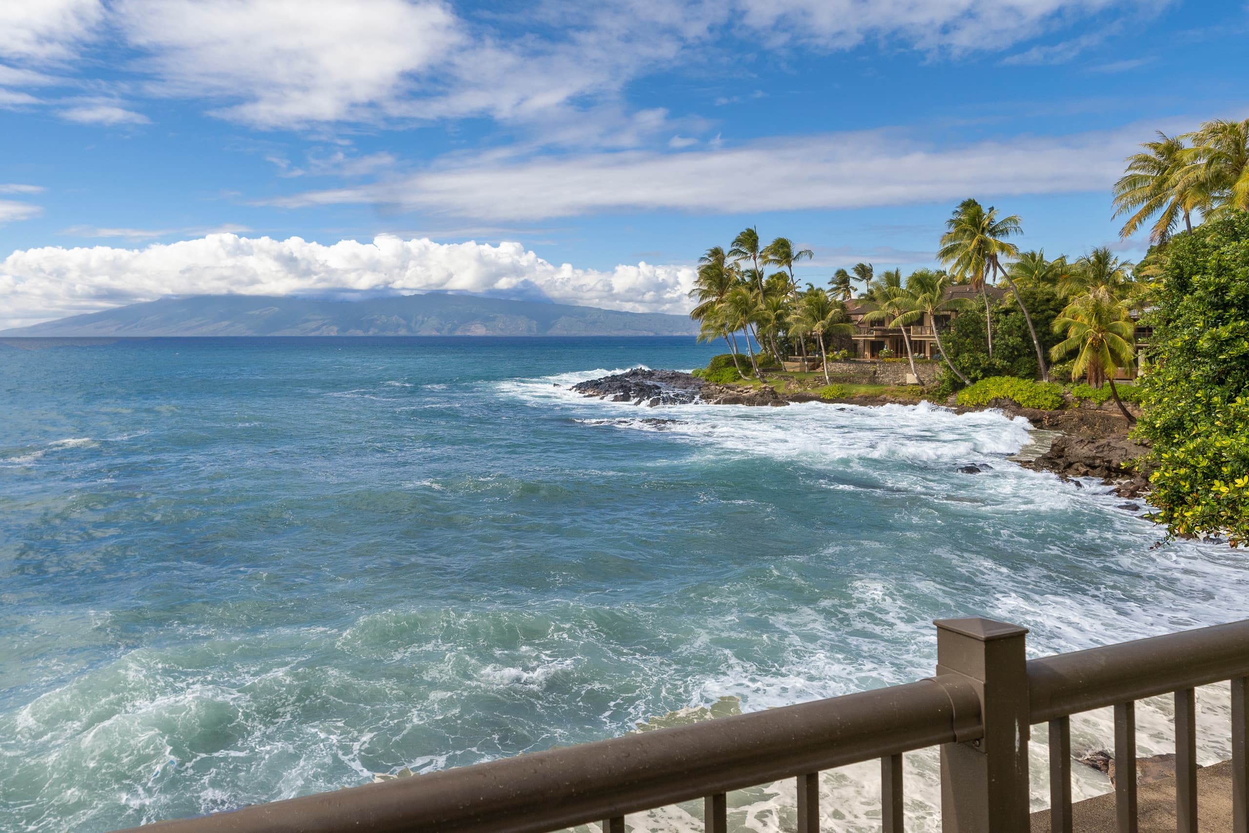 Condo in Lahaina · ★4.6 · 2 bedrooms · 3 beds · 2 baths - Image 18