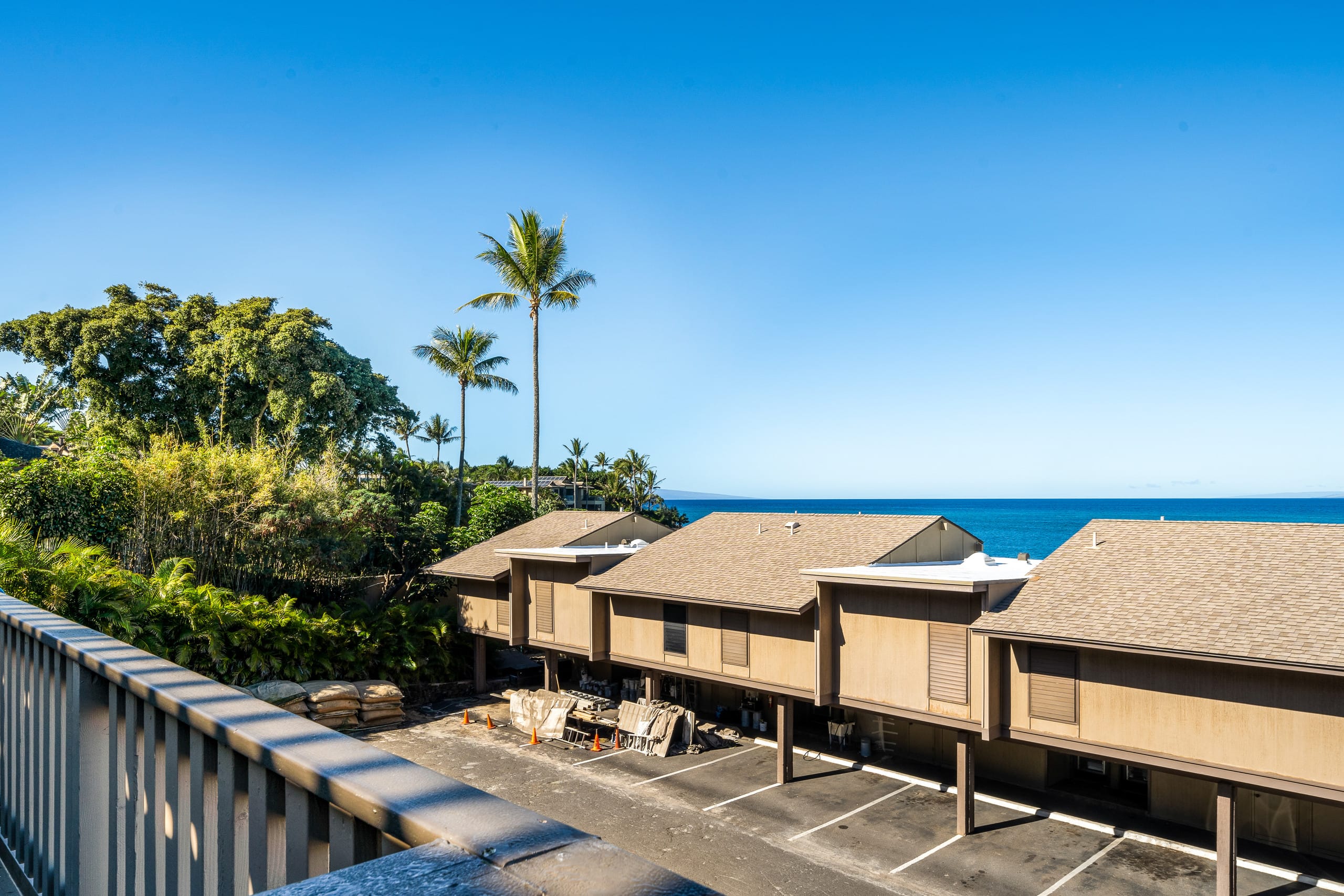 Condo in Lahaina · ★4.6 · 2 bedrooms · 3 beds · 2 baths - Image 16