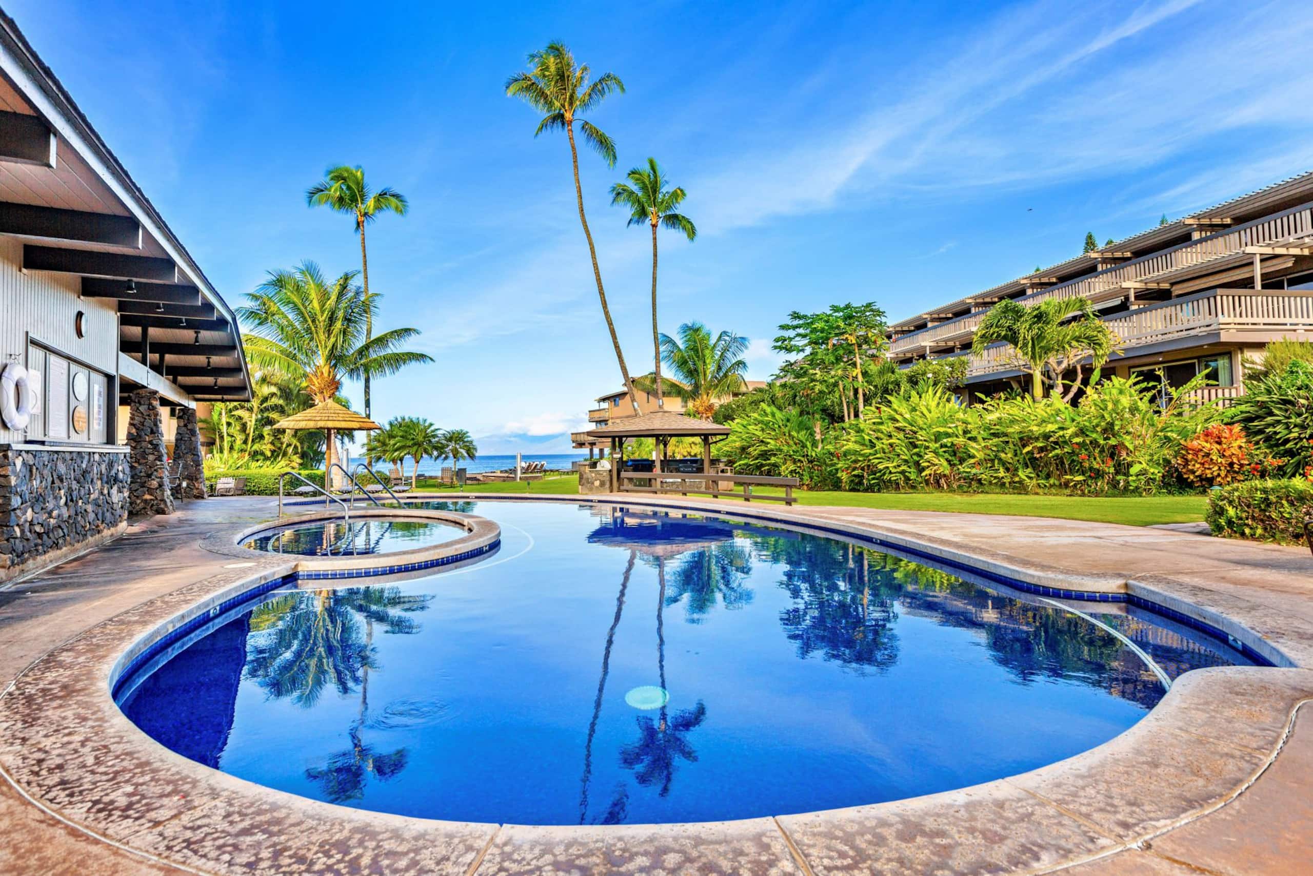 Condo in Lahaina · ★4.43 · 2 bedrooms · 4 beds · 2.5 private baths - Image 21