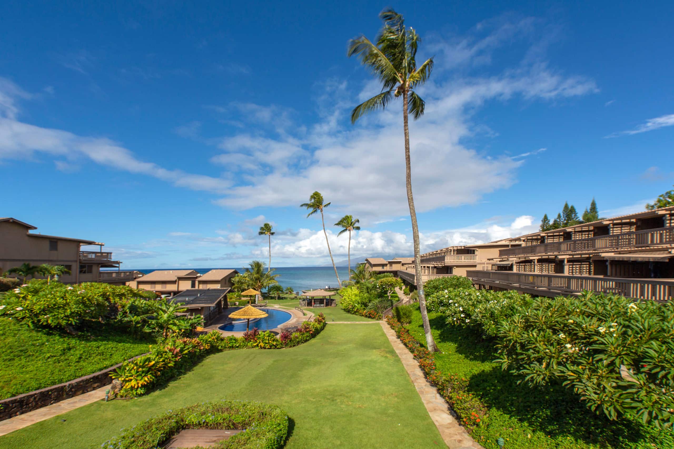 Condo in Lahaina · ★4.43 · 2 bedrooms · 4 beds · 2.5 private baths - Image 24