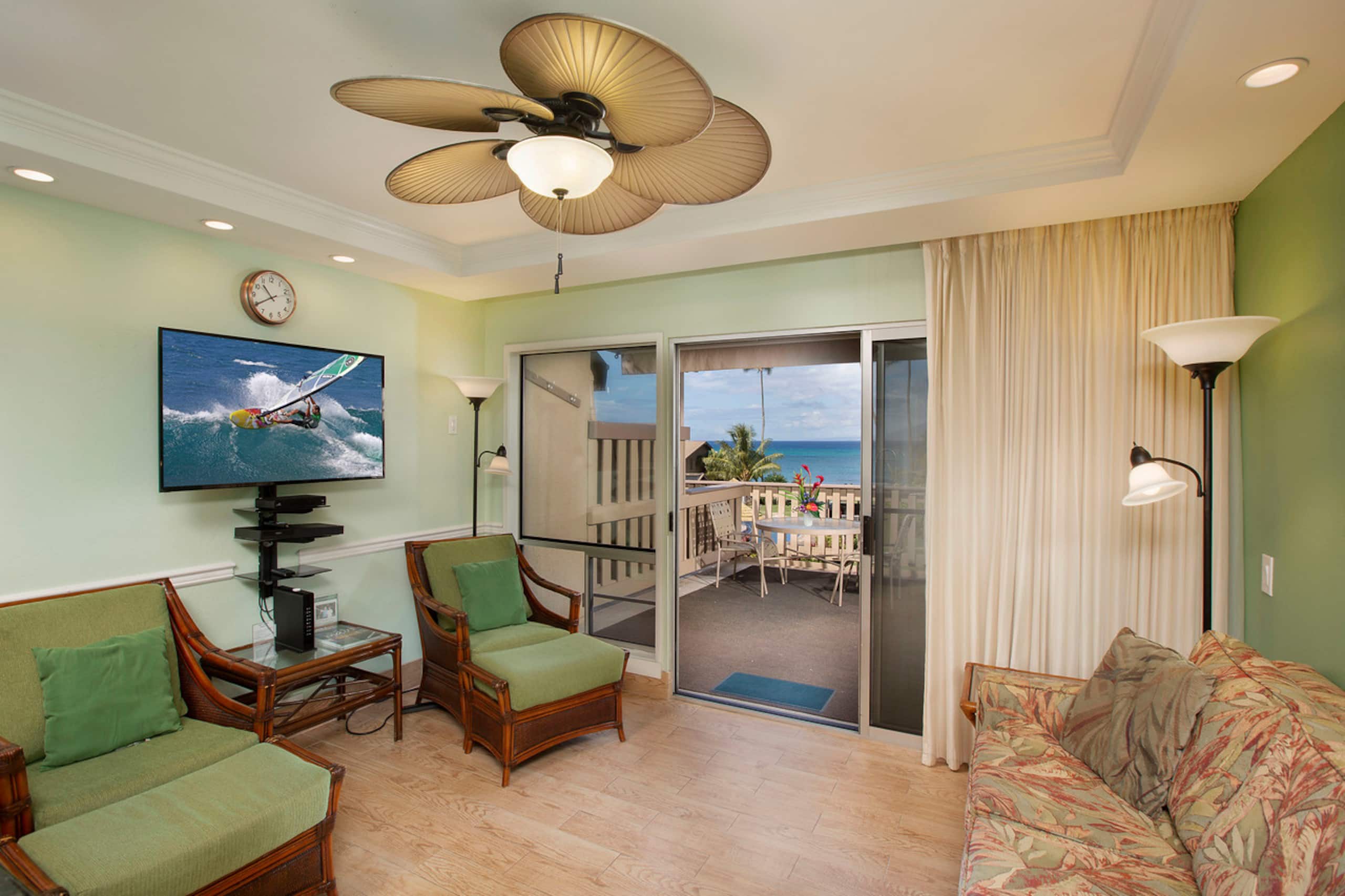 Condo in Lahaina · ★4.43 · 2 bedrooms · 4 beds · 2.5 private baths - Image 3
