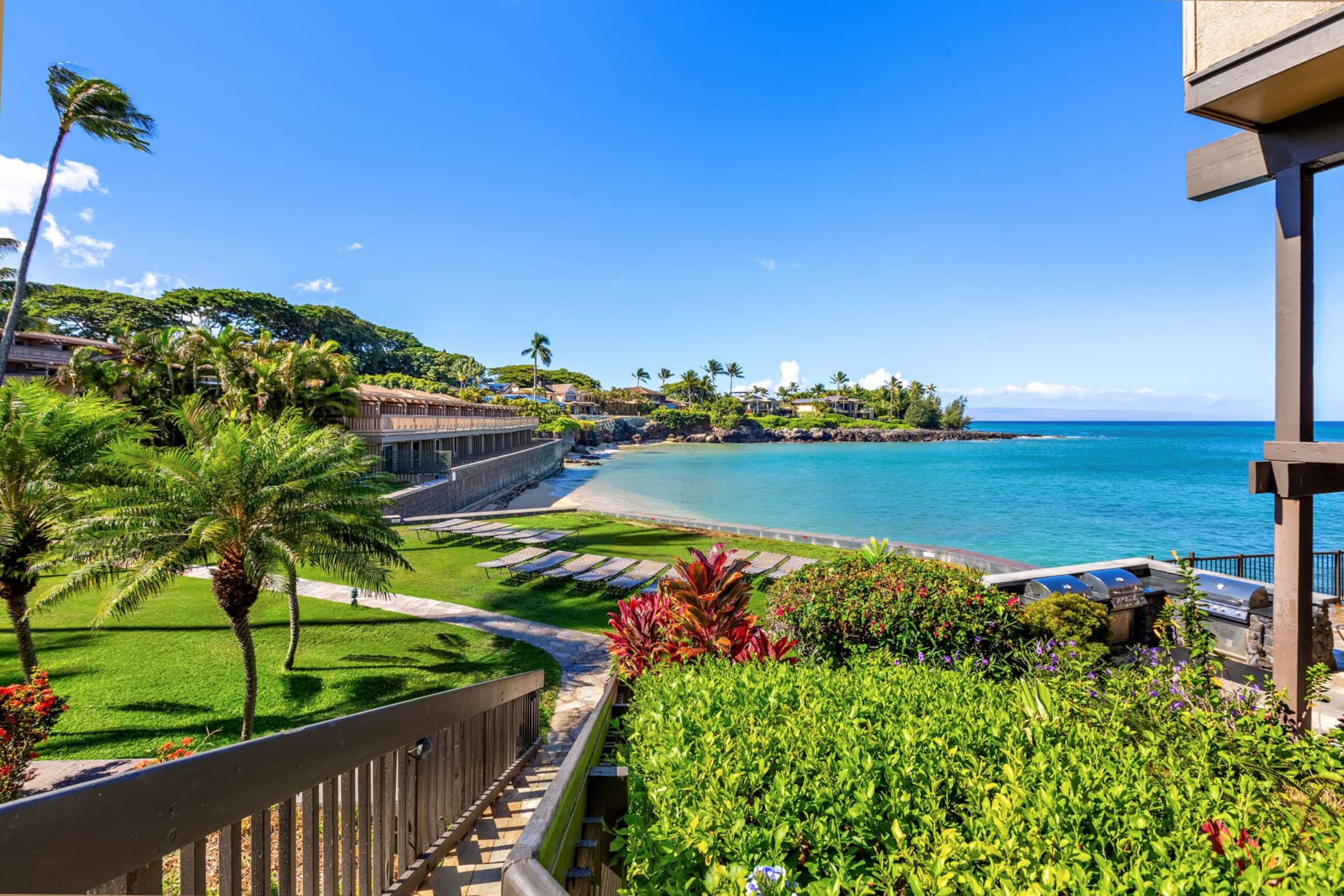 Condo in Lahaina · ★4.43 · 2 bedrooms · 4 beds · 2.5 private baths - Image 36