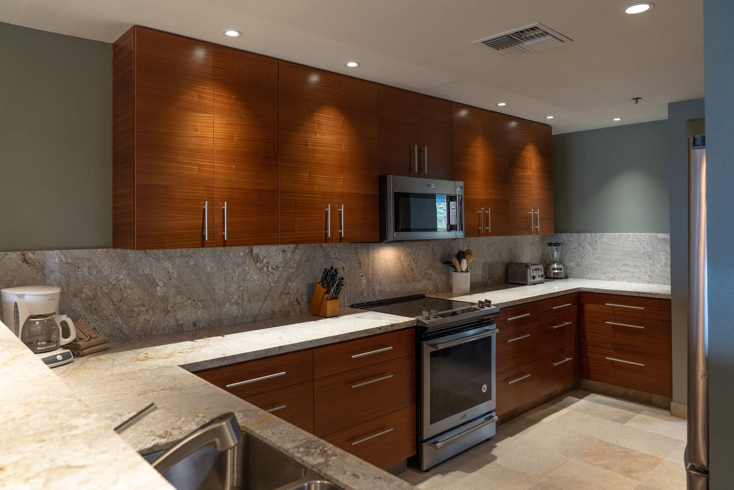Condo in Lahaina · ★4.89 · 3 bedrooms · 5 beds · 3 private baths - Image 41