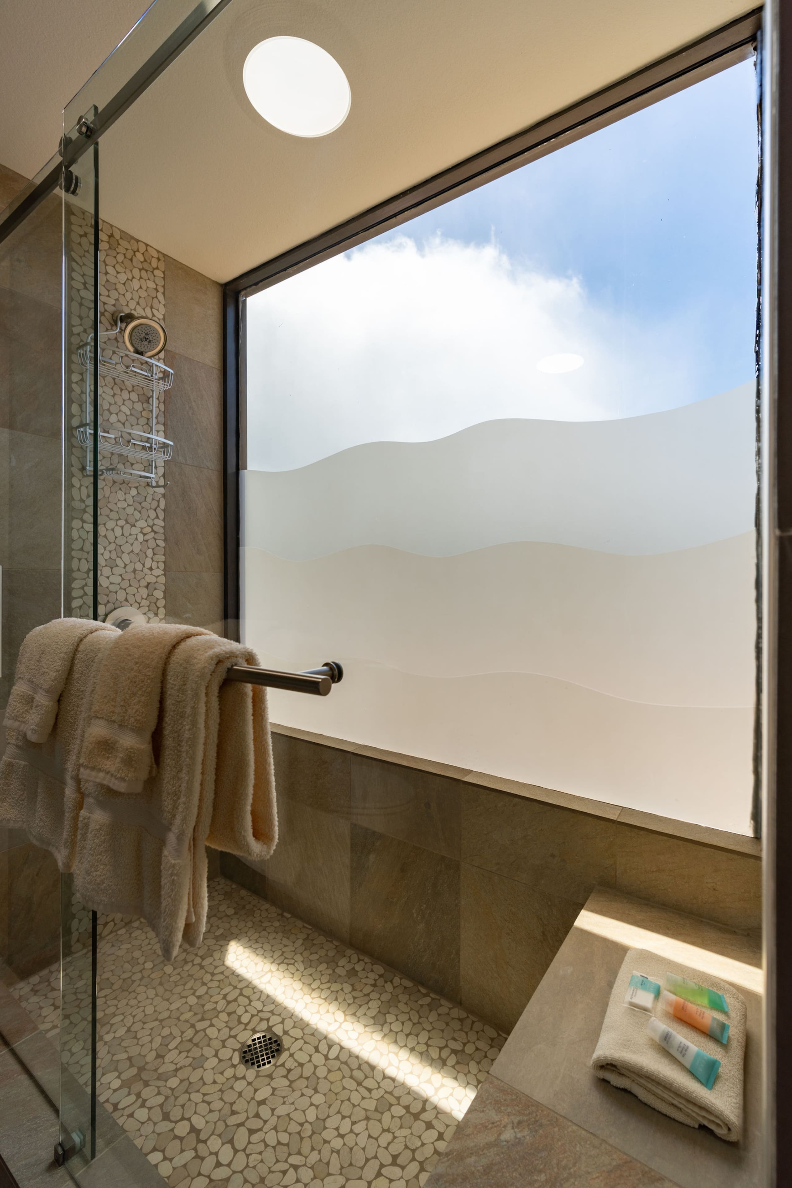 Condo in Lahaina · ★4.89 · 3 bedrooms · 5 beds · 3 private baths - Image 37