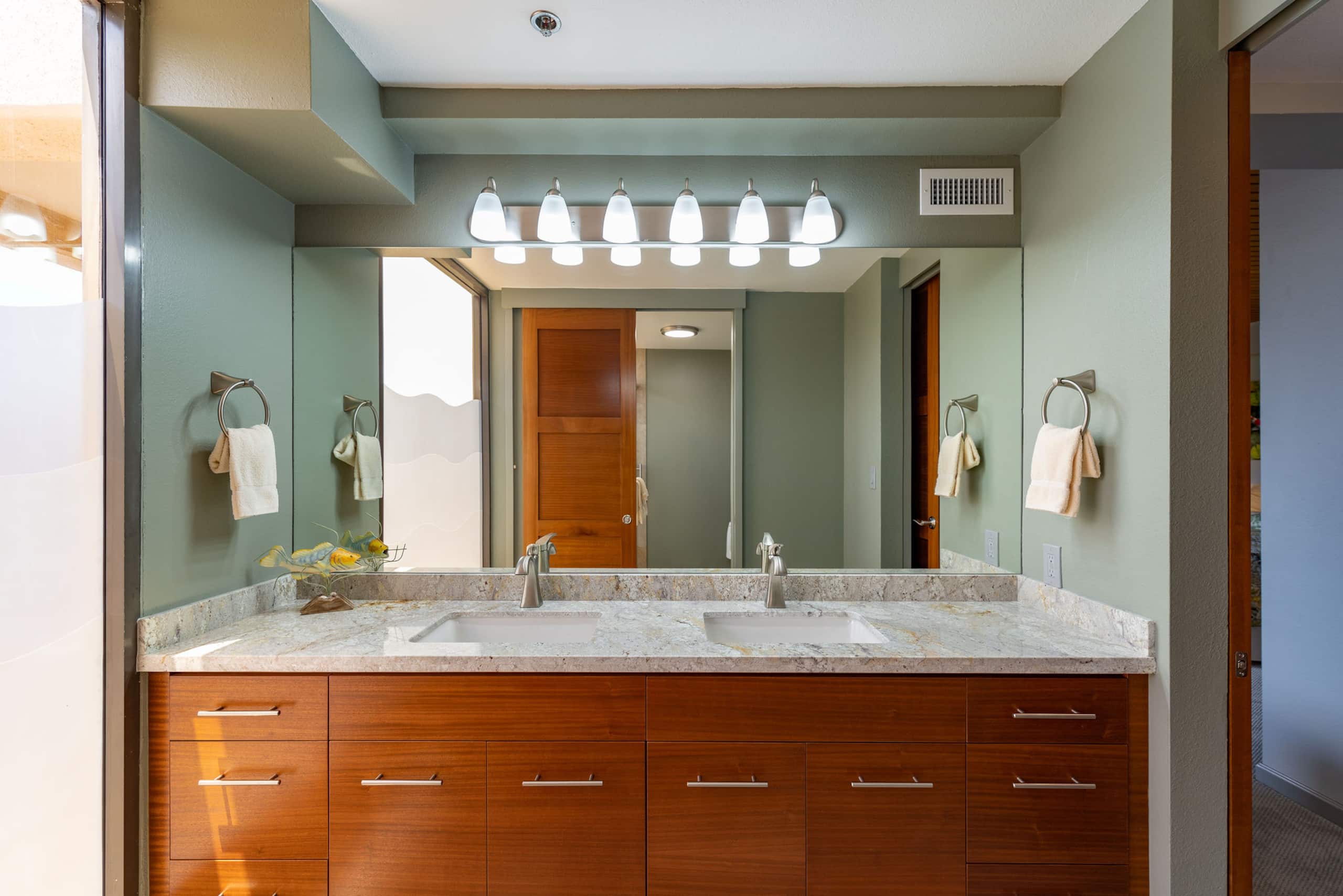 Condo in Lahaina · ★4.89 · 3 bedrooms · 5 beds · 3 private baths - Image 33