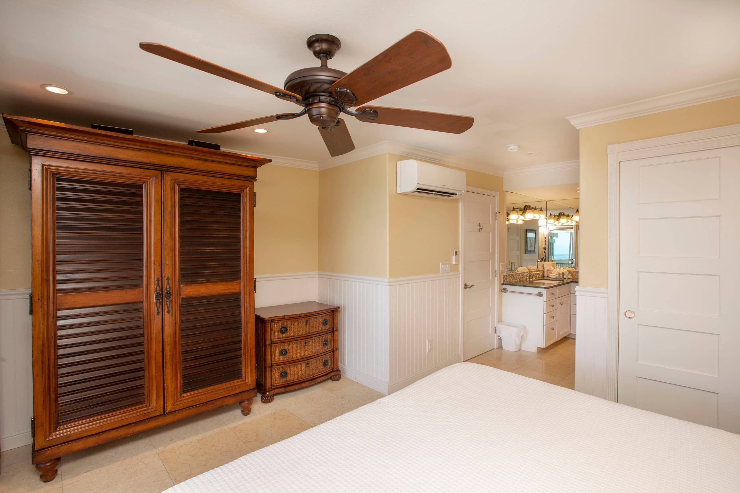 Condo in Lahaina · ★4.58 · 2 bedrooms · 4 beds · 2.5 baths - Image 7