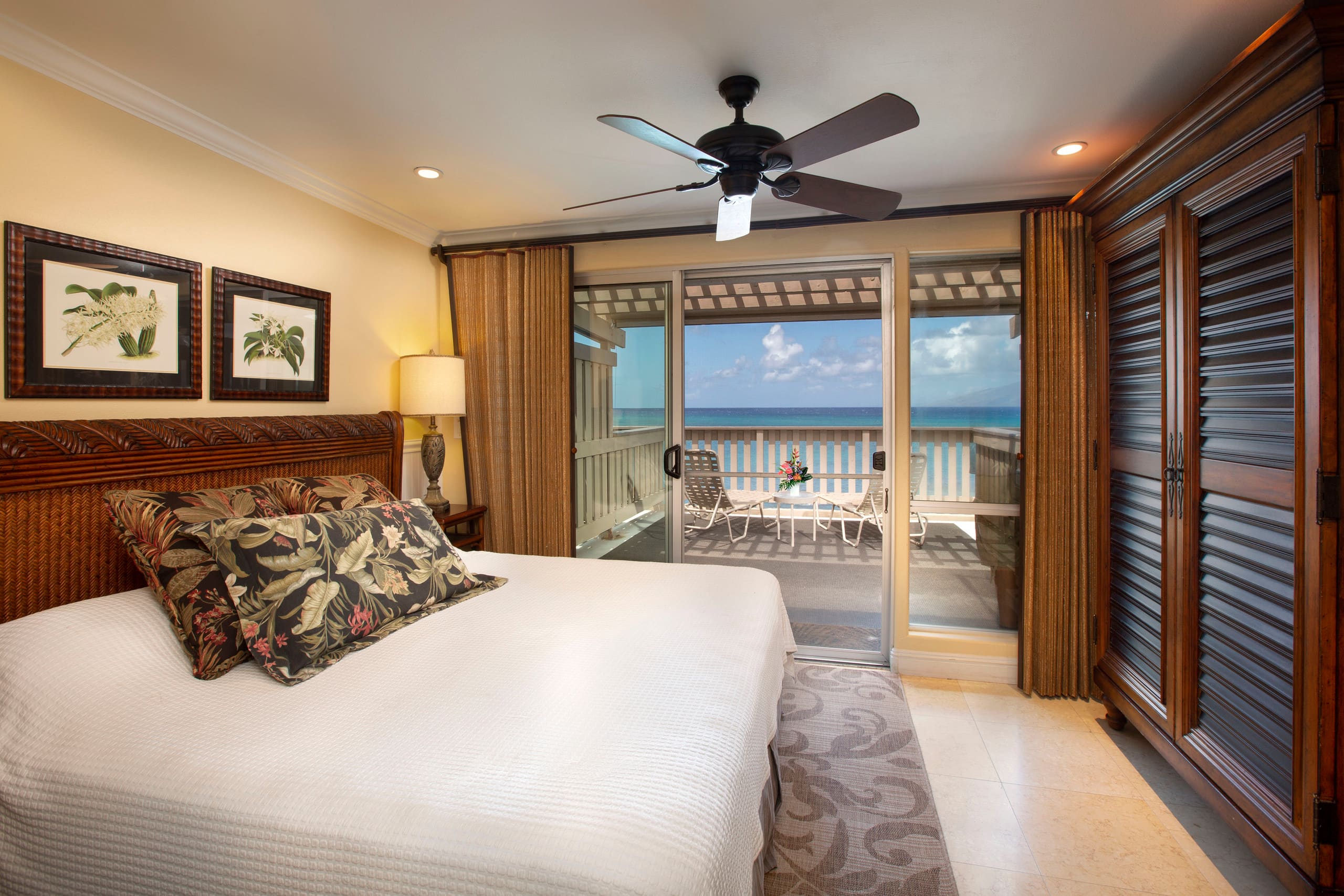 Condo in Lahaina · ★4.58 · 2 bedrooms · 4 beds · 2.5 baths - Image 5