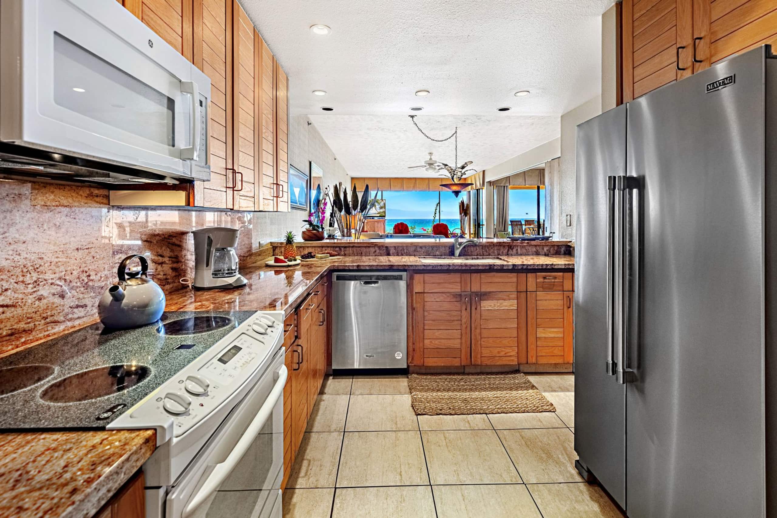 Condo in Lahaina · ★4.29 · 2 bedrooms · 2 beds · 2 baths - Image 12