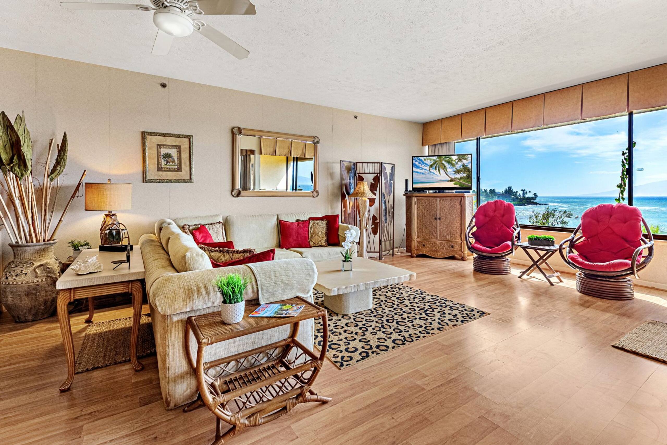 Condo in Lahaina · ★4.29 · 2 bedrooms · 2 beds · 2 baths - Image 2