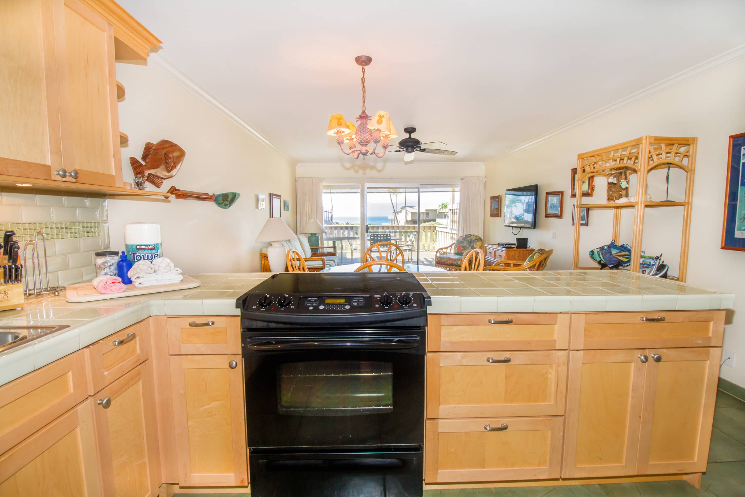 Condo in Lahaina · ★4.8 · 2 bedrooms · 3 beds · 2 private baths - Image 7