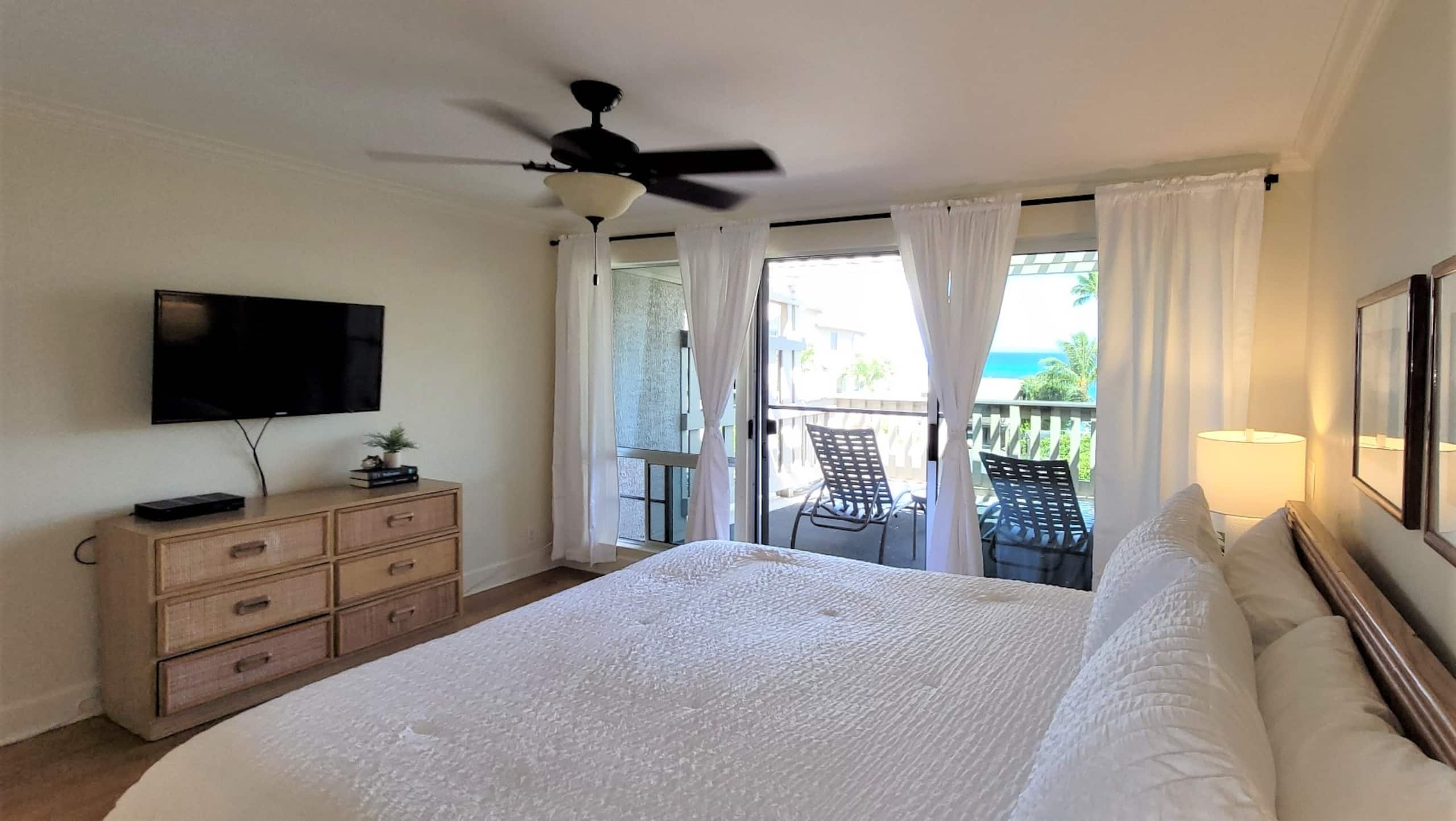 Condo in Lahaina · ★4.8 · 2 bedrooms · 3 beds · 2 private baths - Image 14