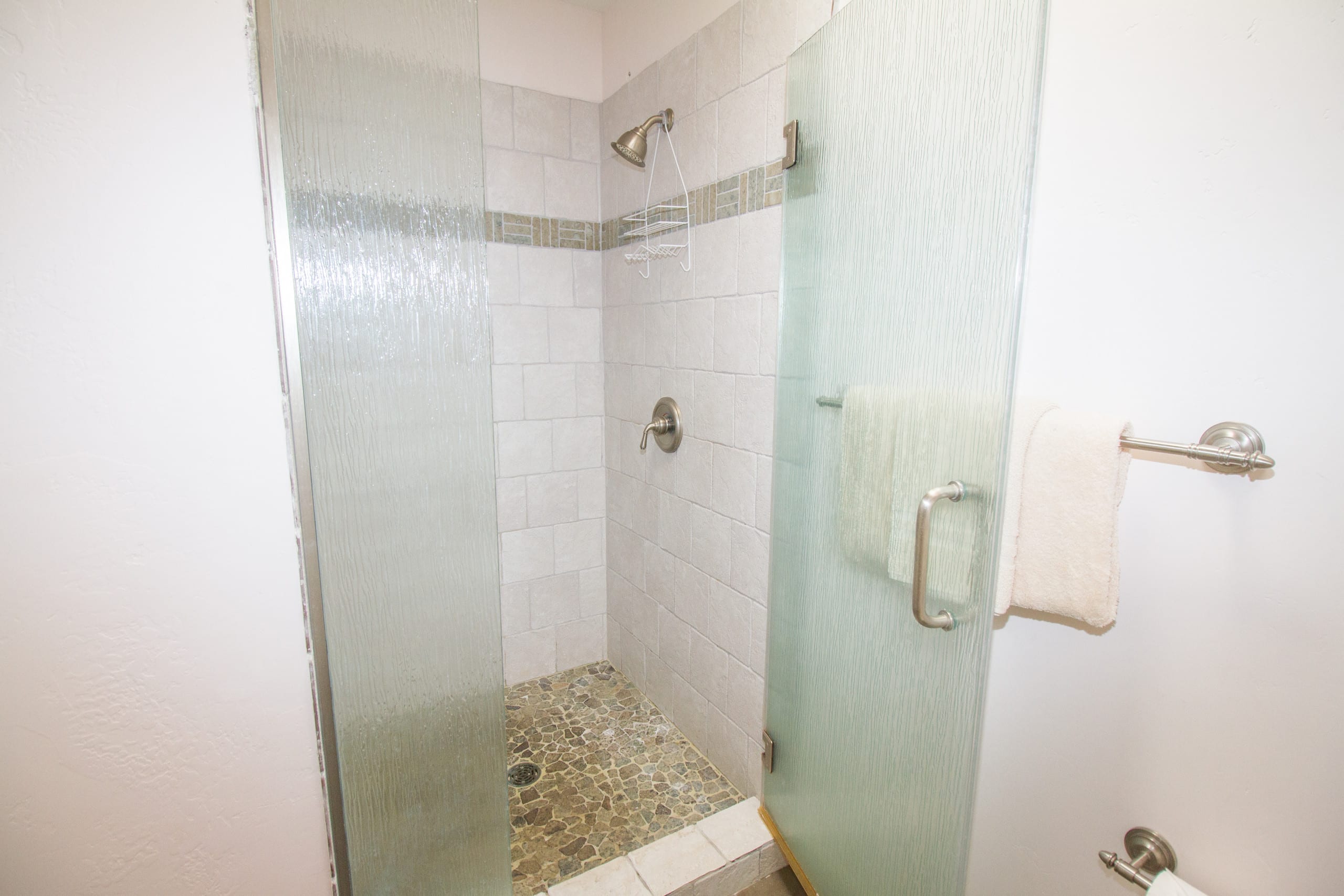 Condo in Lahaina · ★4.8 · 2 bedrooms · 3 beds · 2 private baths - Image 24