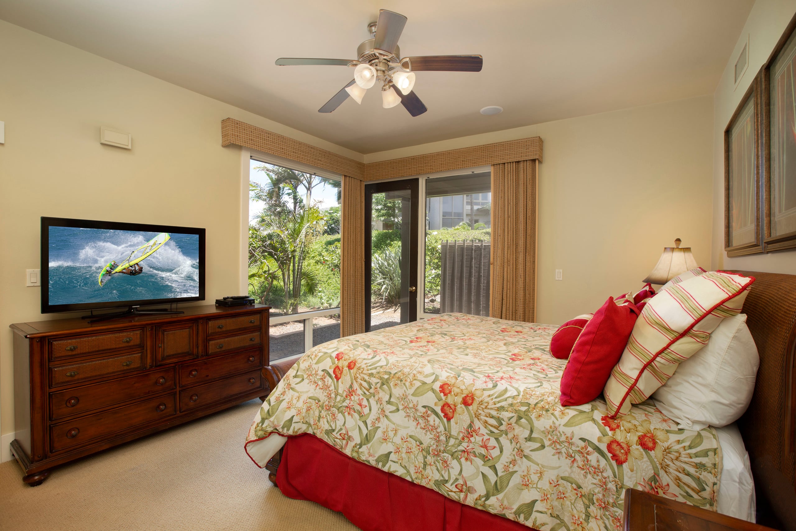 Condo in Lahaina · ★4.65 · 2 bedrooms · 3 beds · 2.5 baths - Image 7