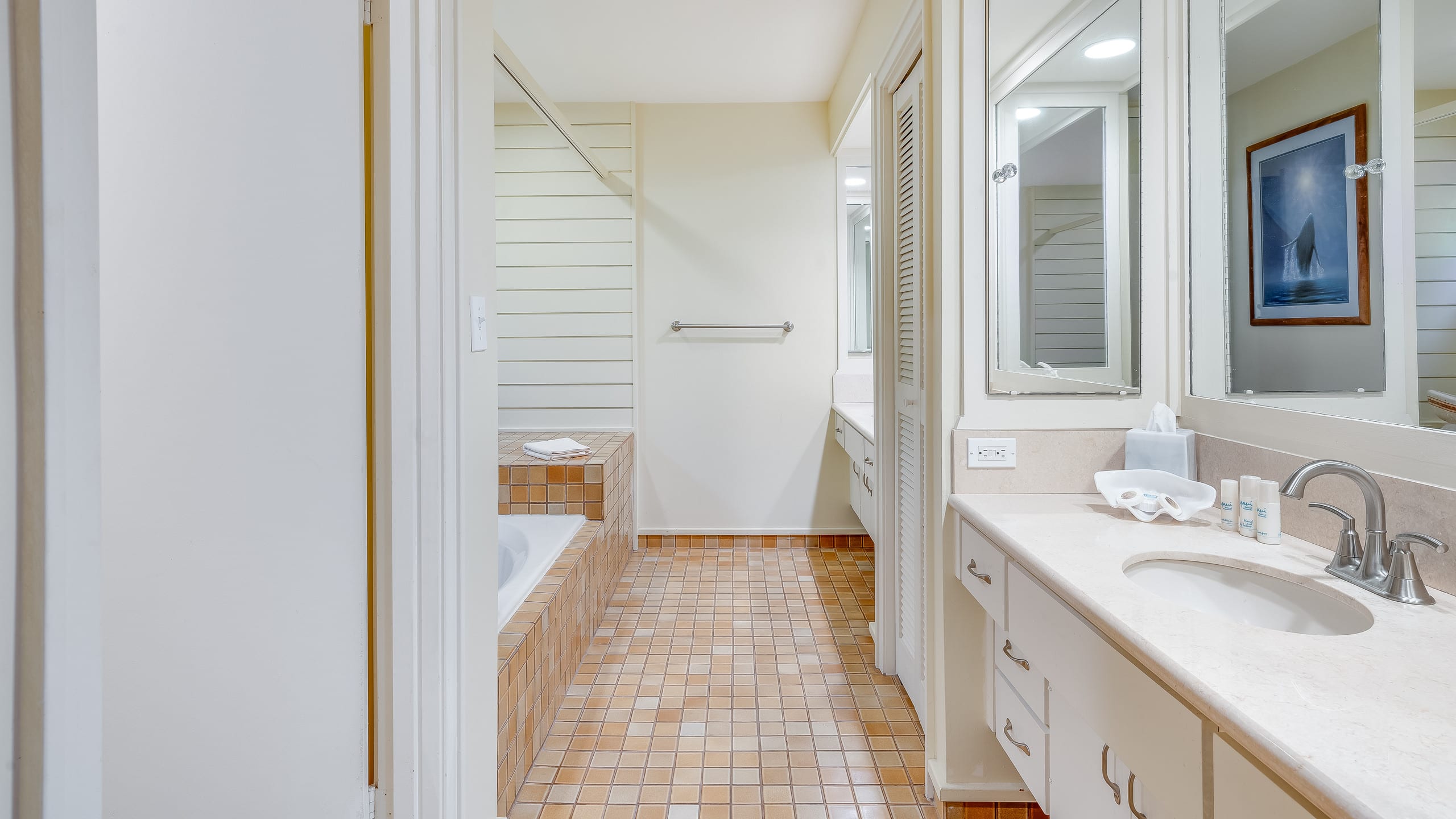 Condo in Lahaina · ★4.79 · 2 bedrooms · 3 beds · 3 private baths - Image 9