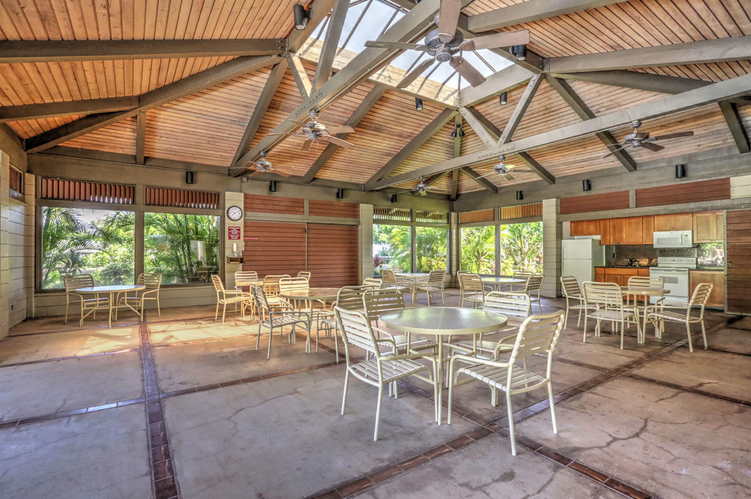Condo in Lahaina · ★4.79 · 2 bedrooms · 3 beds · 3 private baths - Image 17
