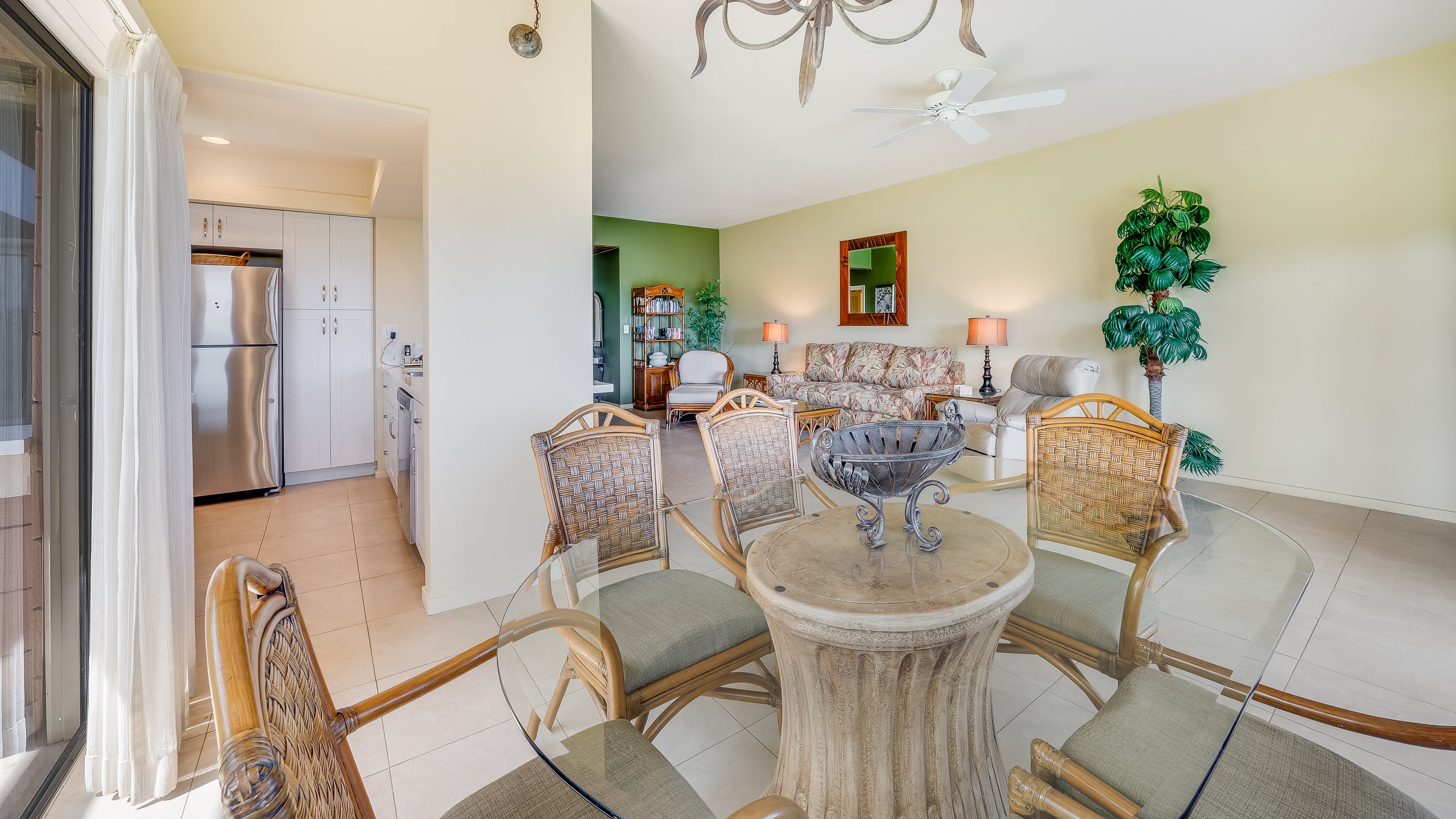 Condo in Lahaina · ★4.79 · 2 bedrooms · 3 beds · 3 private baths - Image 42