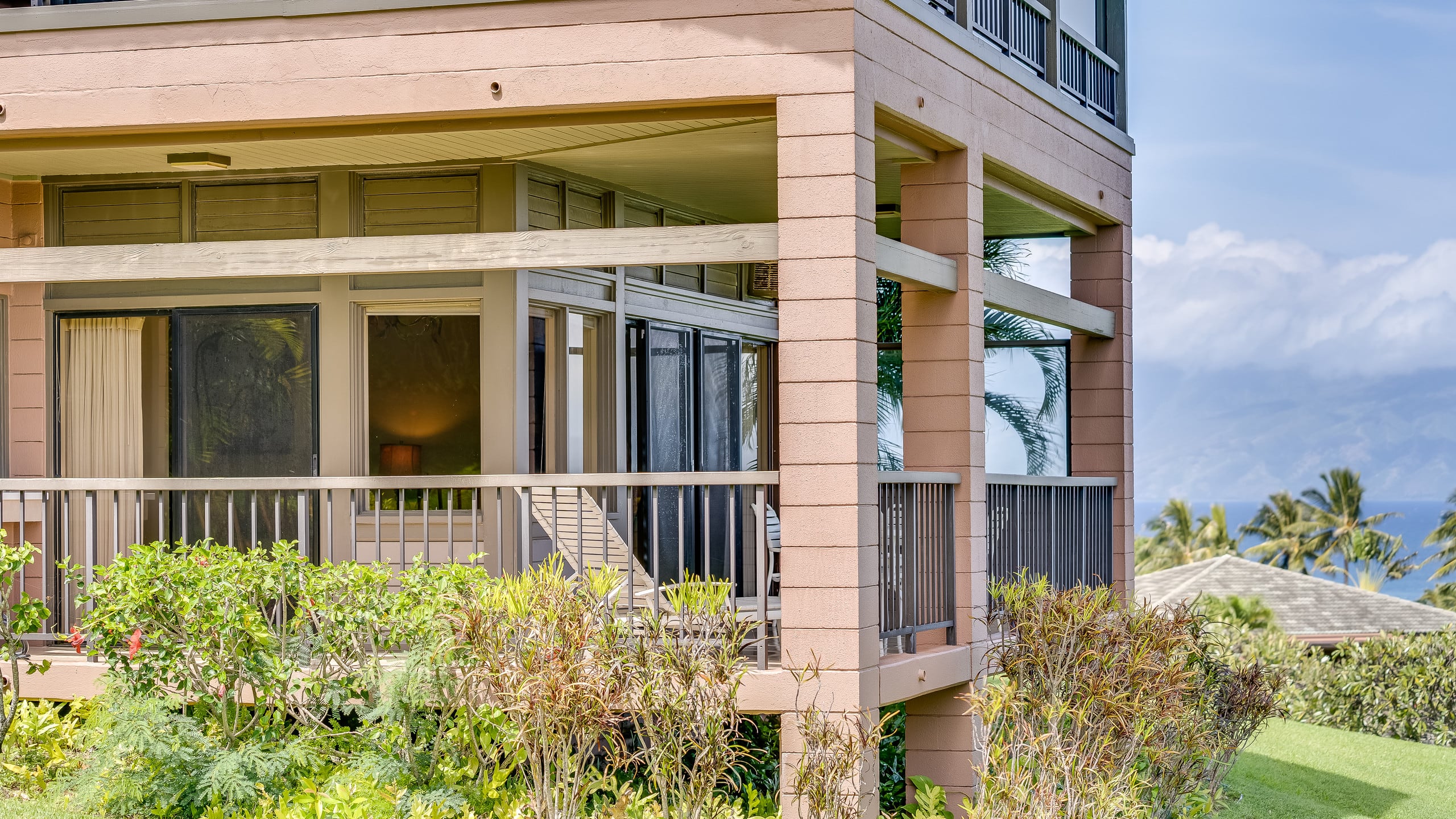 Condo in Lahaina · ★4.79 · 2 bedrooms · 3 beds · 3 private baths - Image 53