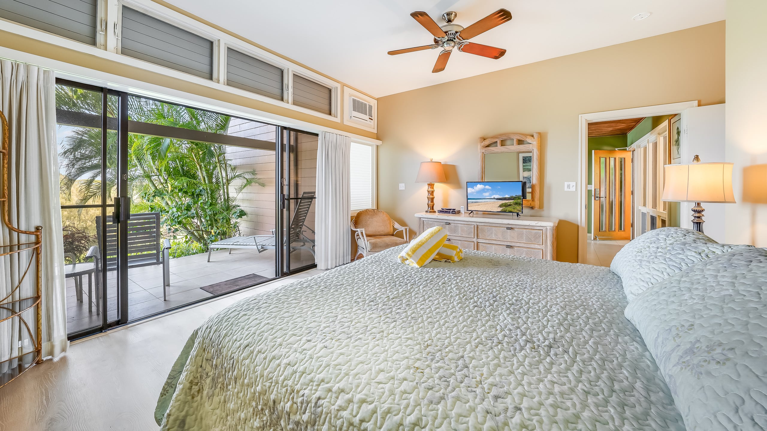 Condo in Lahaina · ★4.79 · 2 bedrooms · 3 beds · 3 private baths - Image 45