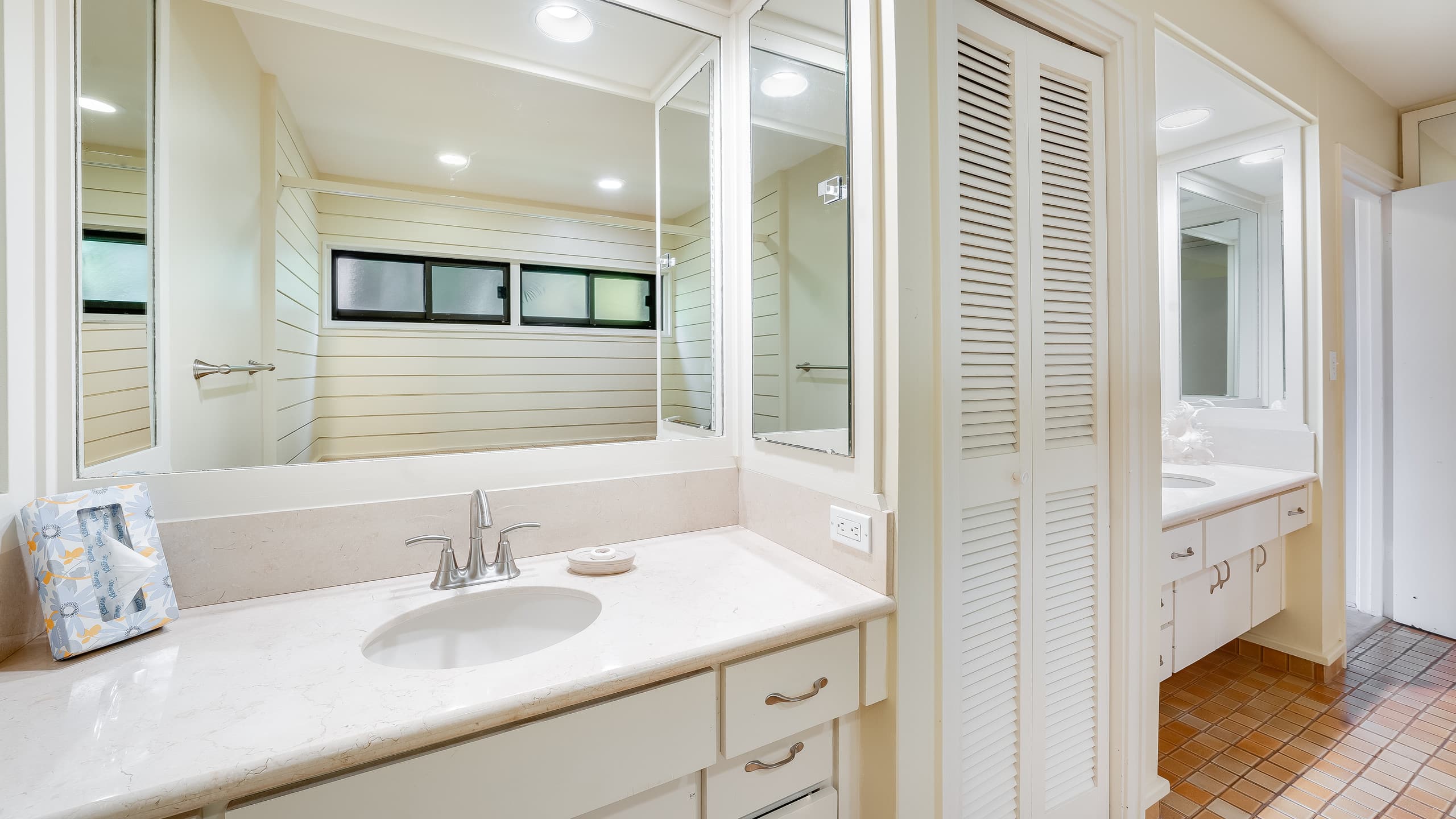 Condo in Lahaina · ★4.79 · 2 bedrooms · 3 beds · 3 private baths - Image 48