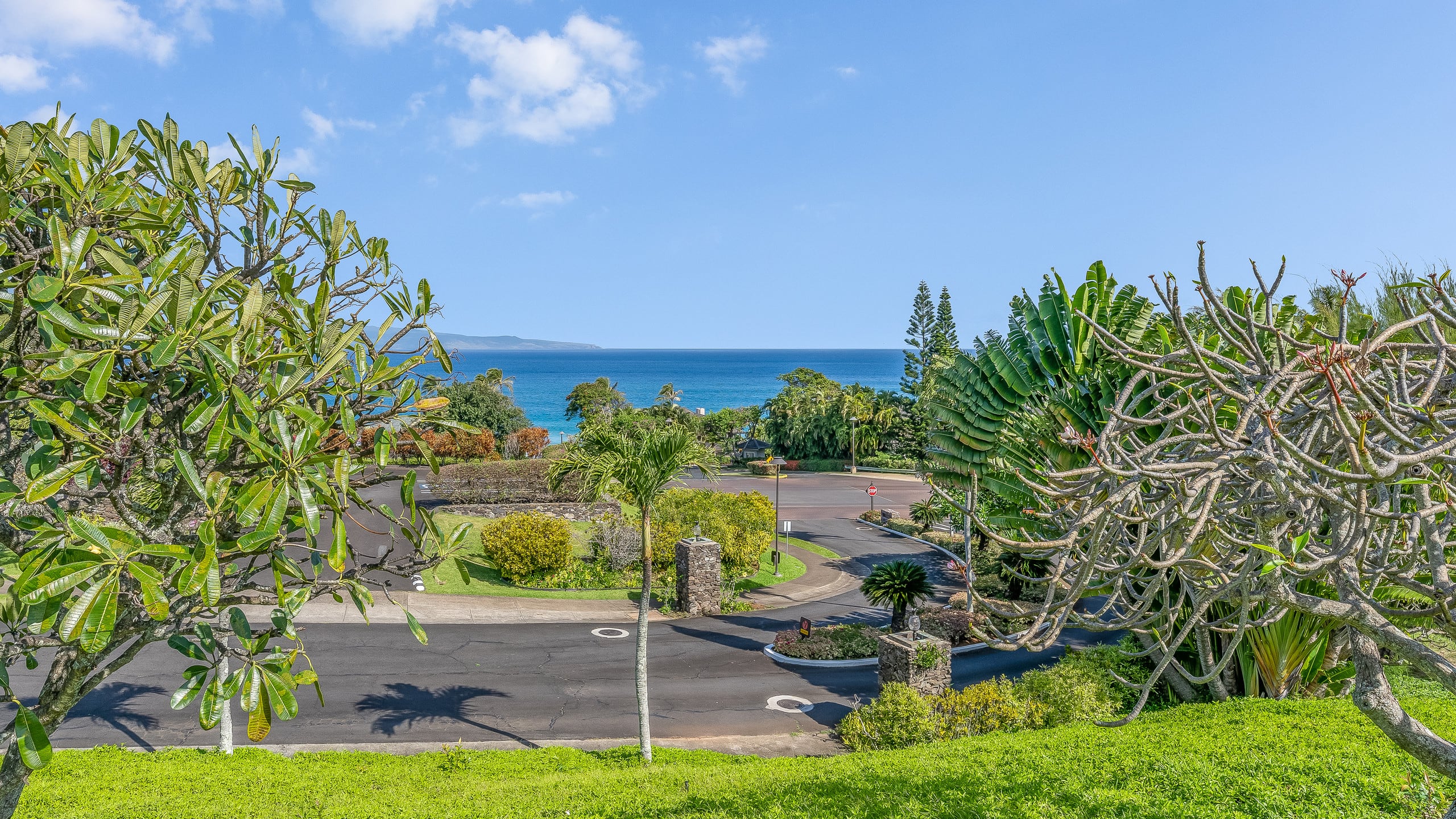 Condo in Lahaina · ★4.79 · 2 bedrooms · 3 beds · 3 private baths - Image 32