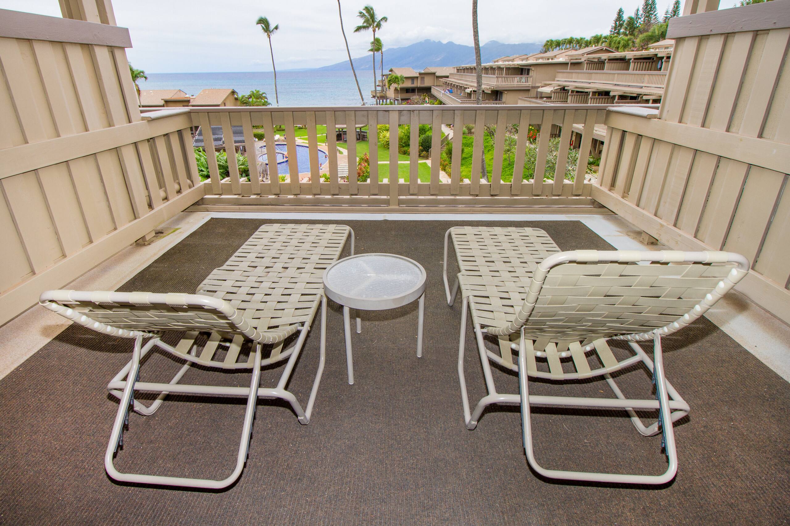 Condo in Lahaina · ★4.0 · 2 bedrooms · 4 beds · 2 baths - Image 12